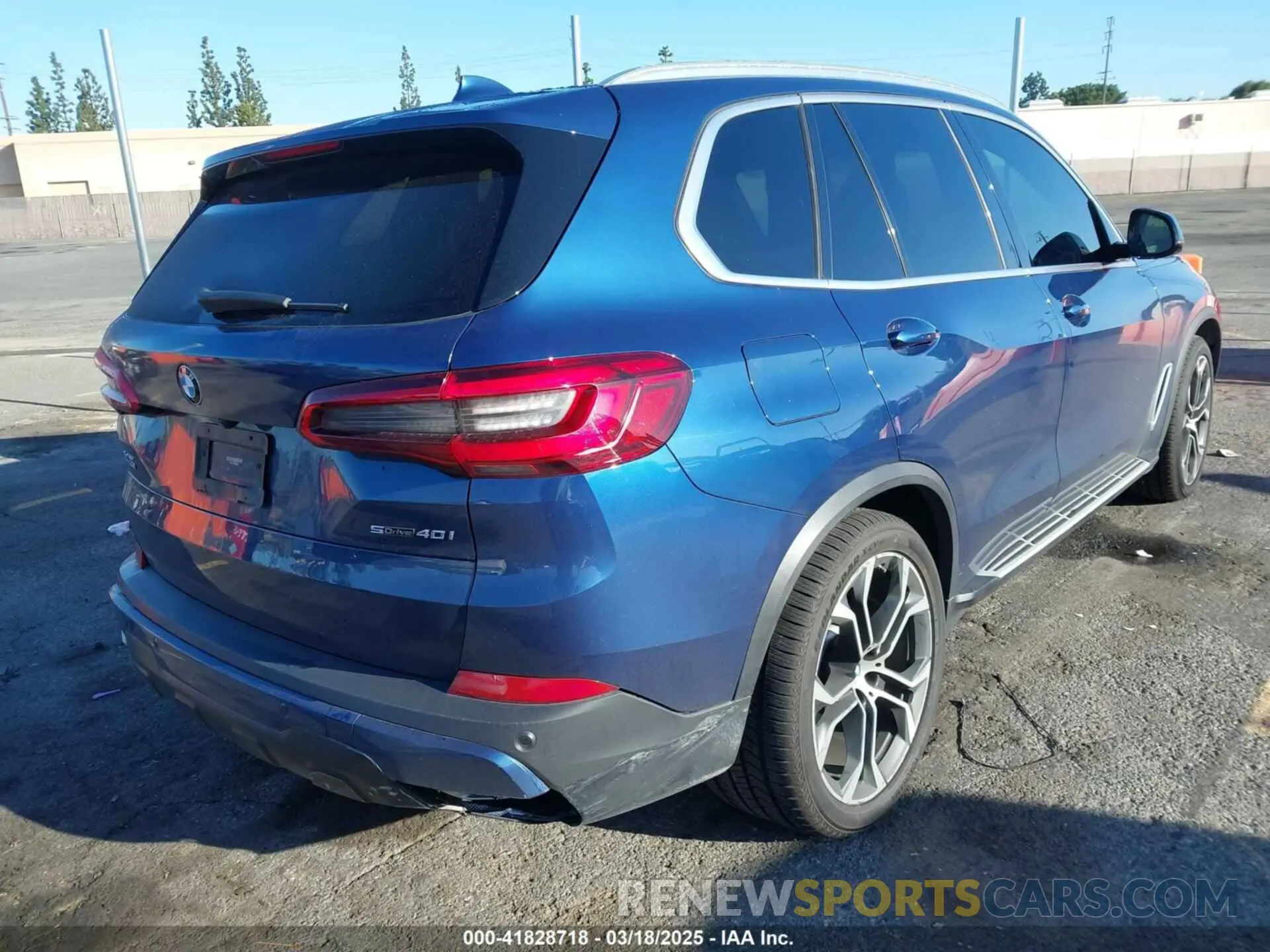 4 Photograph of a damaged car 5UXCR4C0XLLT18814 BMW X5 2020