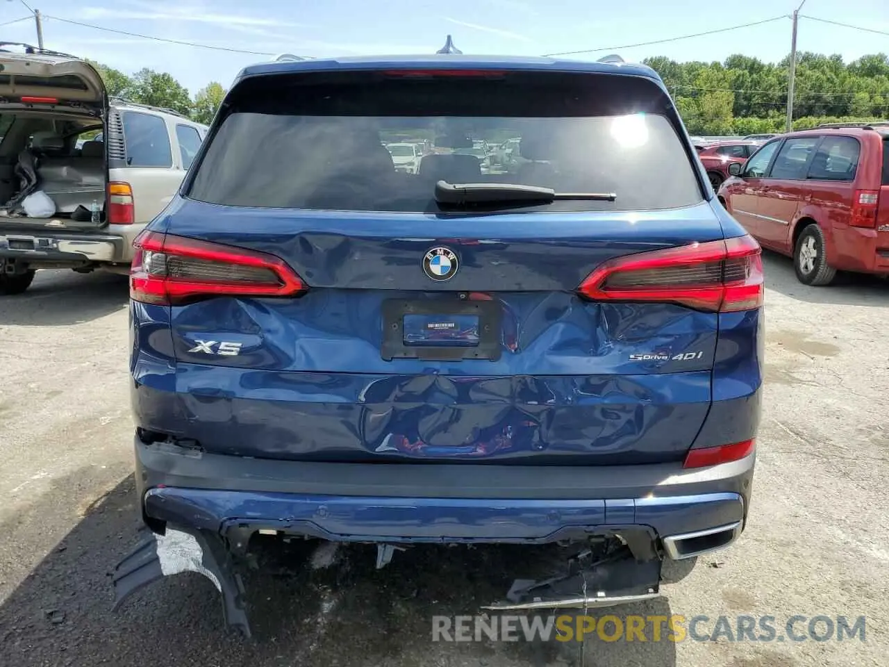 6 Photograph of a damaged car 5UXCR4C0XLLT19364 BMW X5 2020