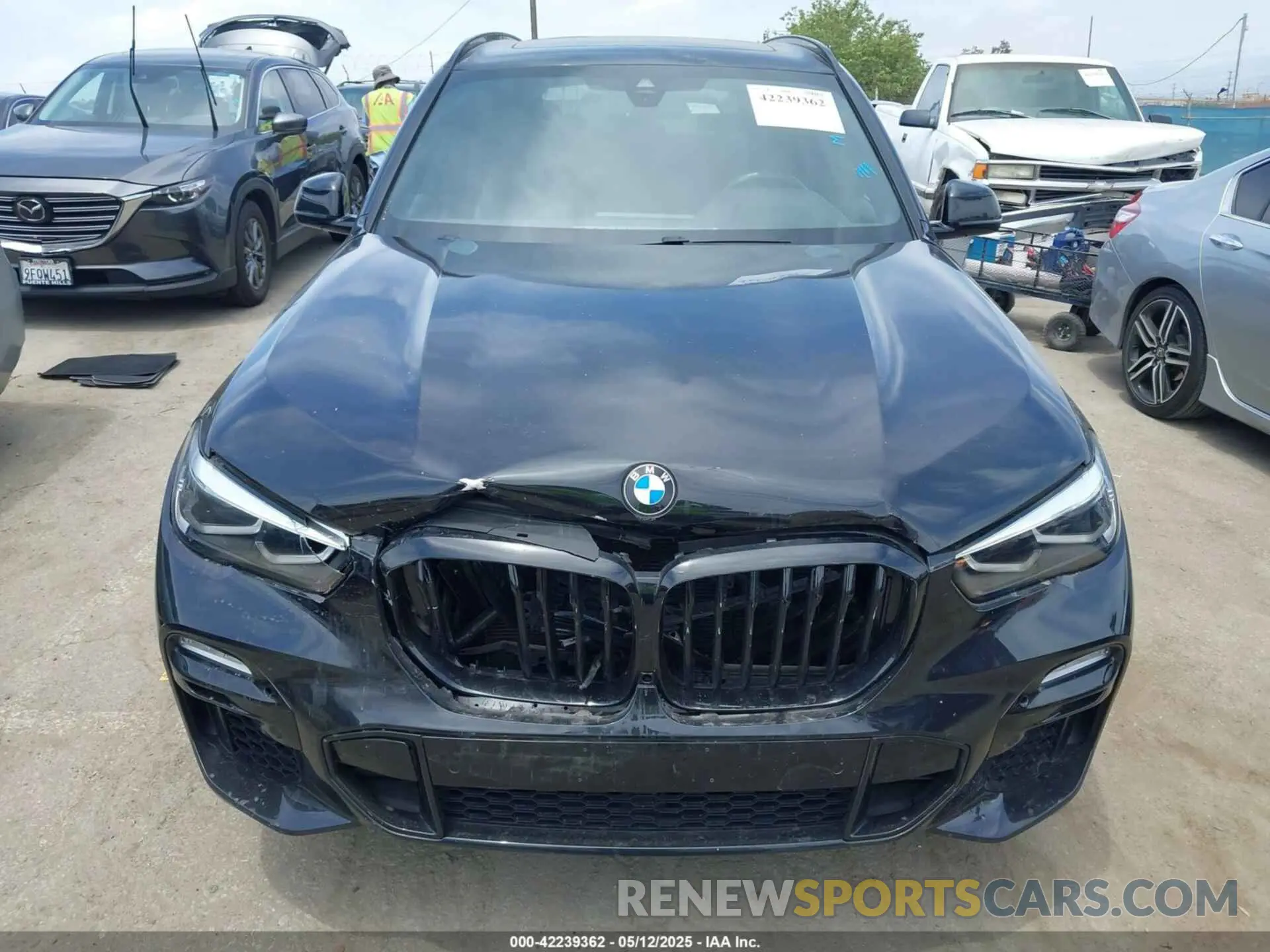 12 Photograph of a damaged car 5UXCR4C0XLLW64443 BMW X5 2020
