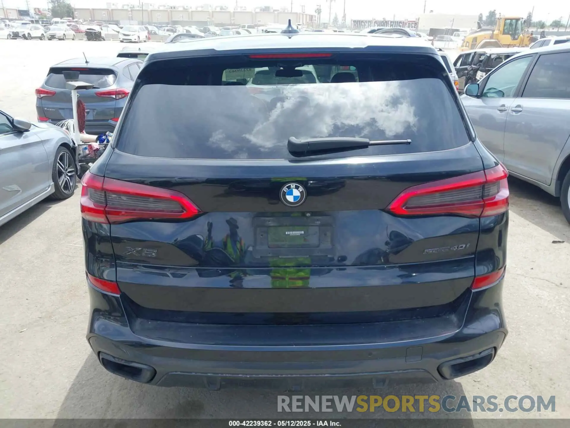 16 Photograph of a damaged car 5UXCR4C0XLLW64443 BMW X5 2020