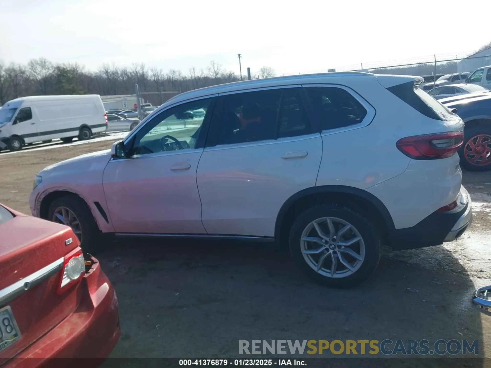 14 Photograph of a damaged car 5UXCR6C00L9B11070 BMW X5 2020