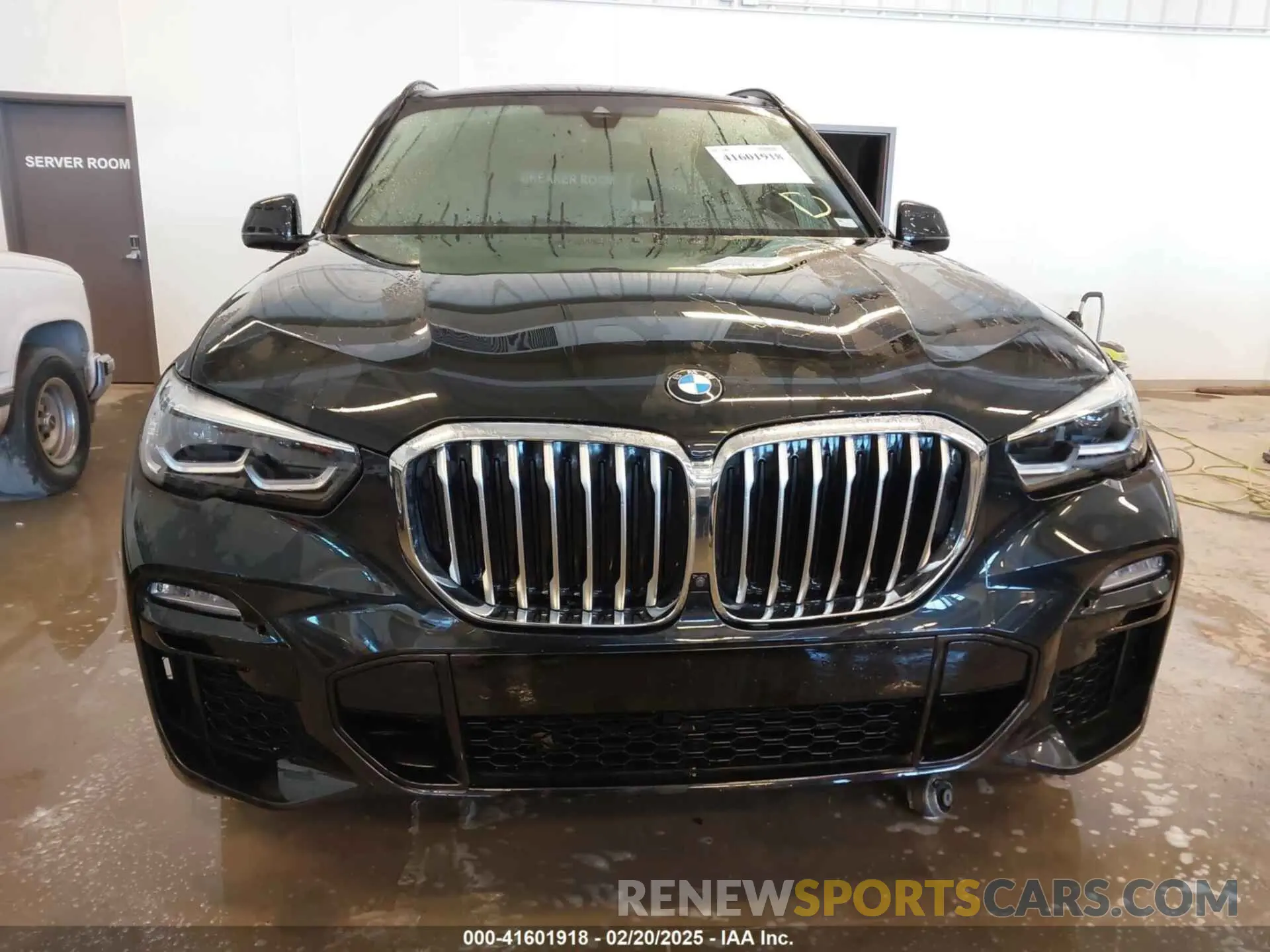 13 Photograph of a damaged car 5UXCR6C00L9B13823 BMW X5 2020