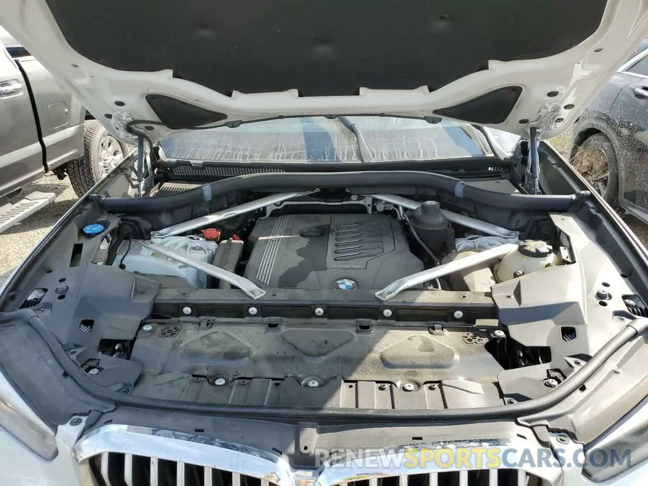 12 Photograph of a damaged car 5UXCR6C00L9B73911 BMW X5 2020