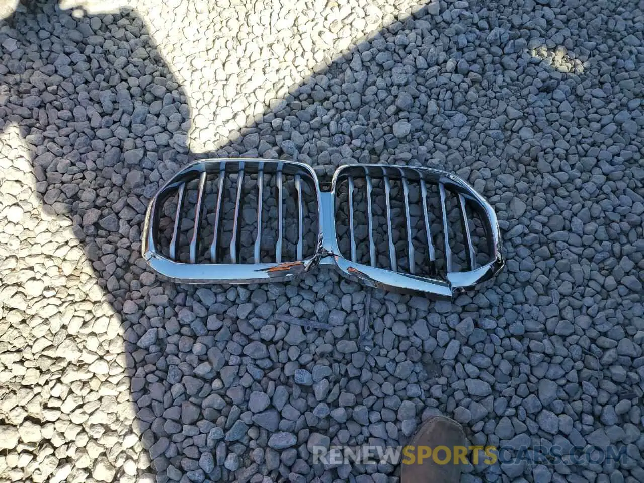 13 Photograph of a damaged car 5UXCR6C00L9B92720 BMW X5 2020