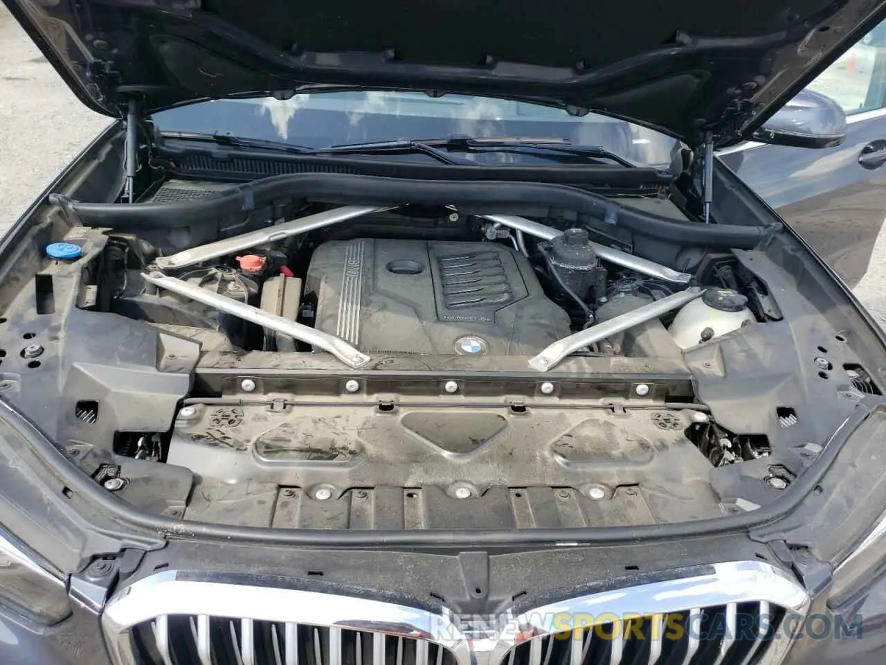 7 Photograph of a damaged car 5UXCR6C00L9C70364 BMW X5 2020