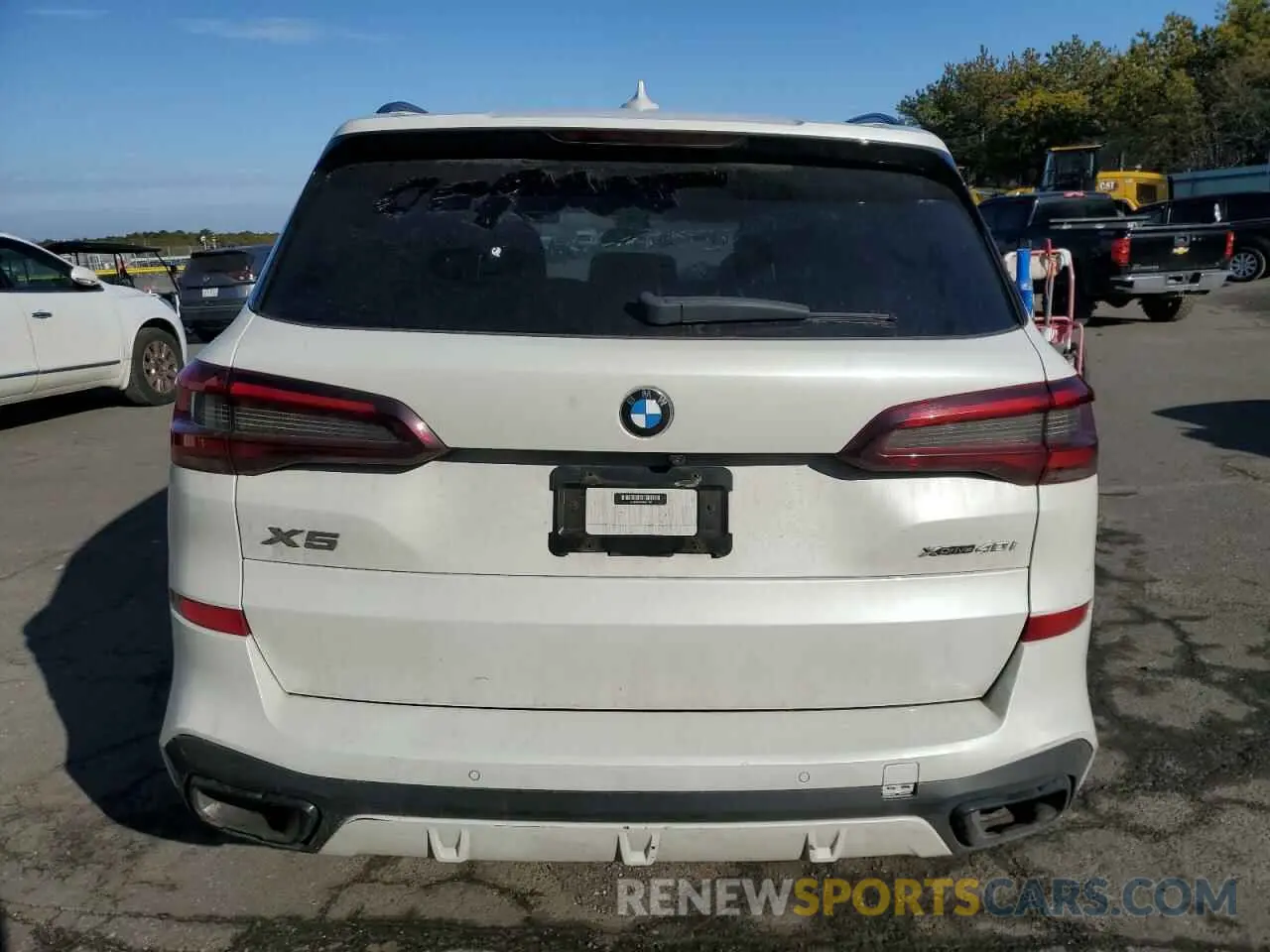 6 Photograph of a damaged car 5UXCR6C00L9C91795 BMW X5 2020