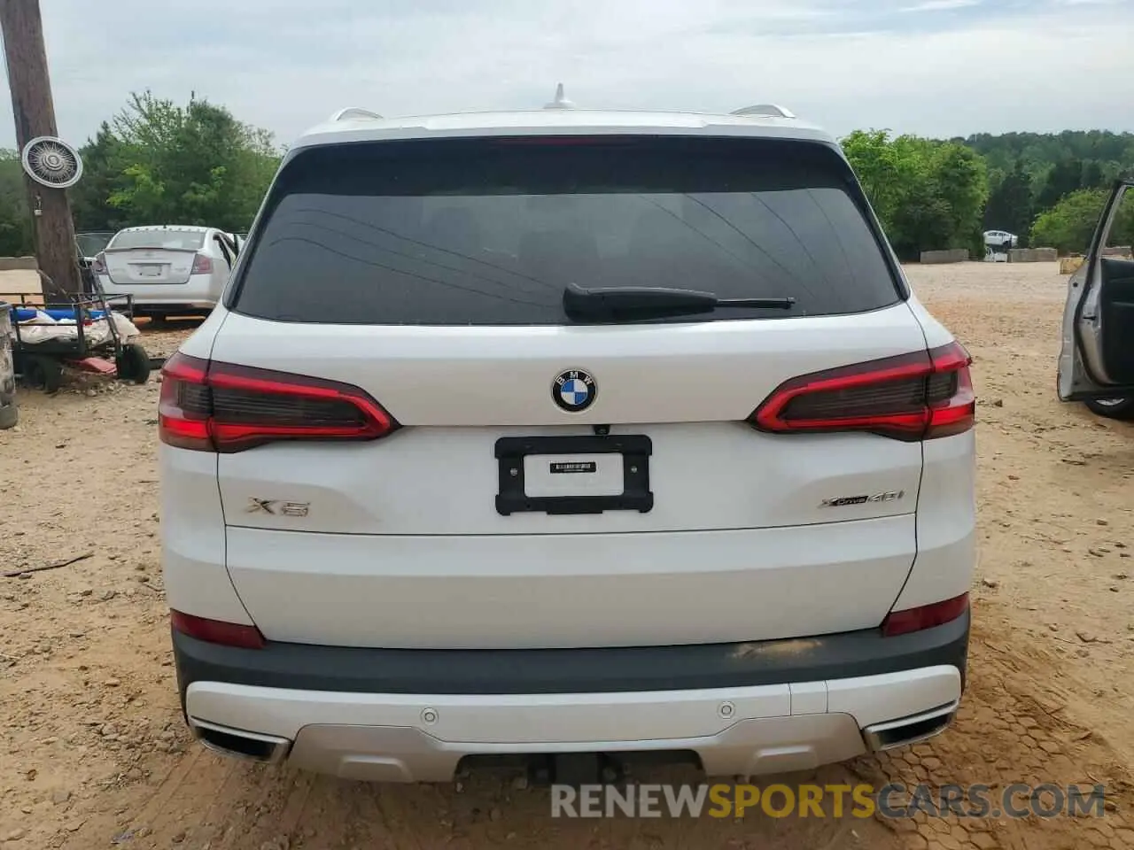 6 Photograph of a damaged car 5UXCR6C01L9B08968 BMW X5 2020