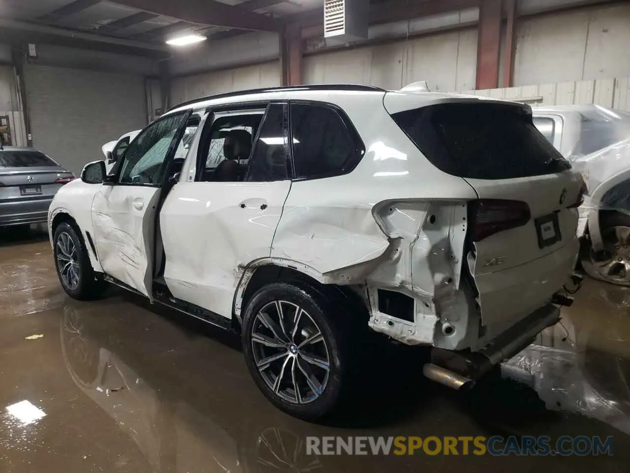 2 Photograph of a damaged car 5UXCR6C01L9C93961 BMW X5 2020