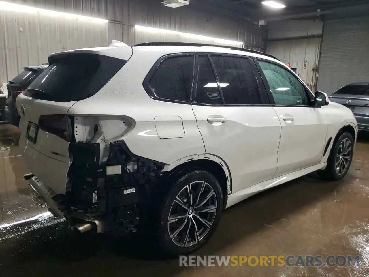 3 Photograph of a damaged car 5UXCR6C01L9C93961 BMW X5 2020