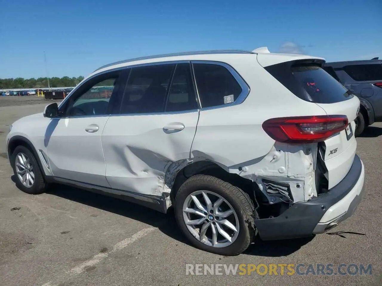 2 Photograph of a damaged car 5UXCR6C02L9B78012 BMW X5 2020