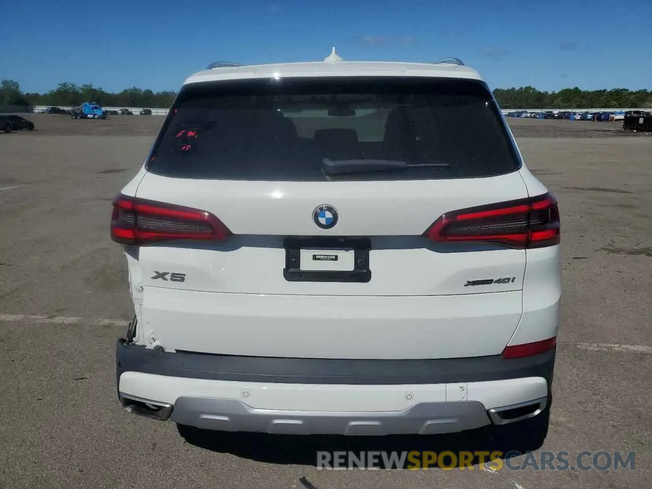 6 Photograph of a damaged car 5UXCR6C02L9B78012 BMW X5 2020