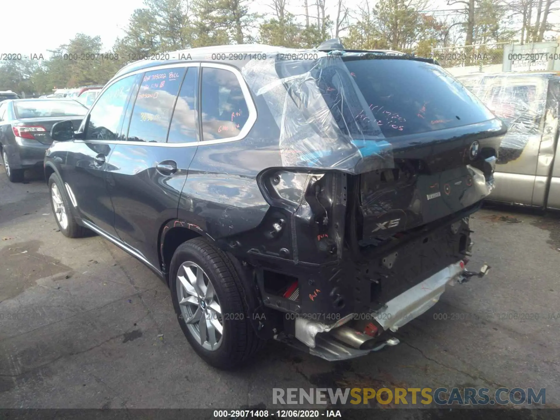 3 Photograph of a damaged car 5UXCR6C02L9C57986 BMW X5 2020