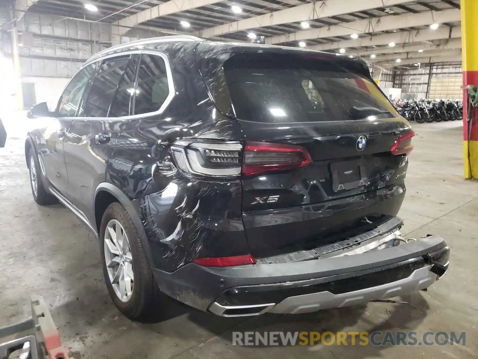 3 Photograph of a damaged car 5UXCR6C03L9B20314 BMW X5 2020