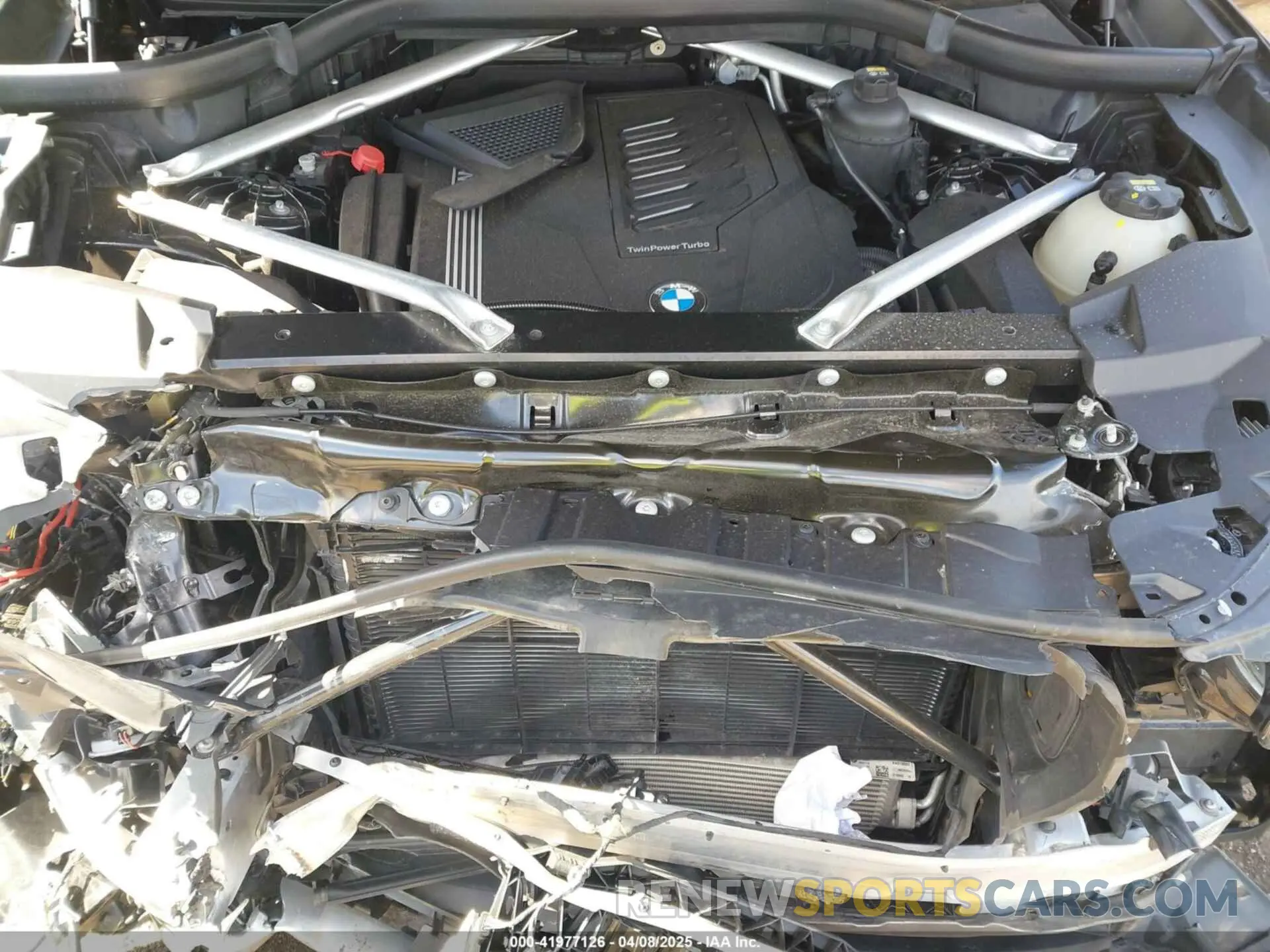 10 Photograph of a damaged car 5UXCR6C03L9B42670 BMW X5 2020