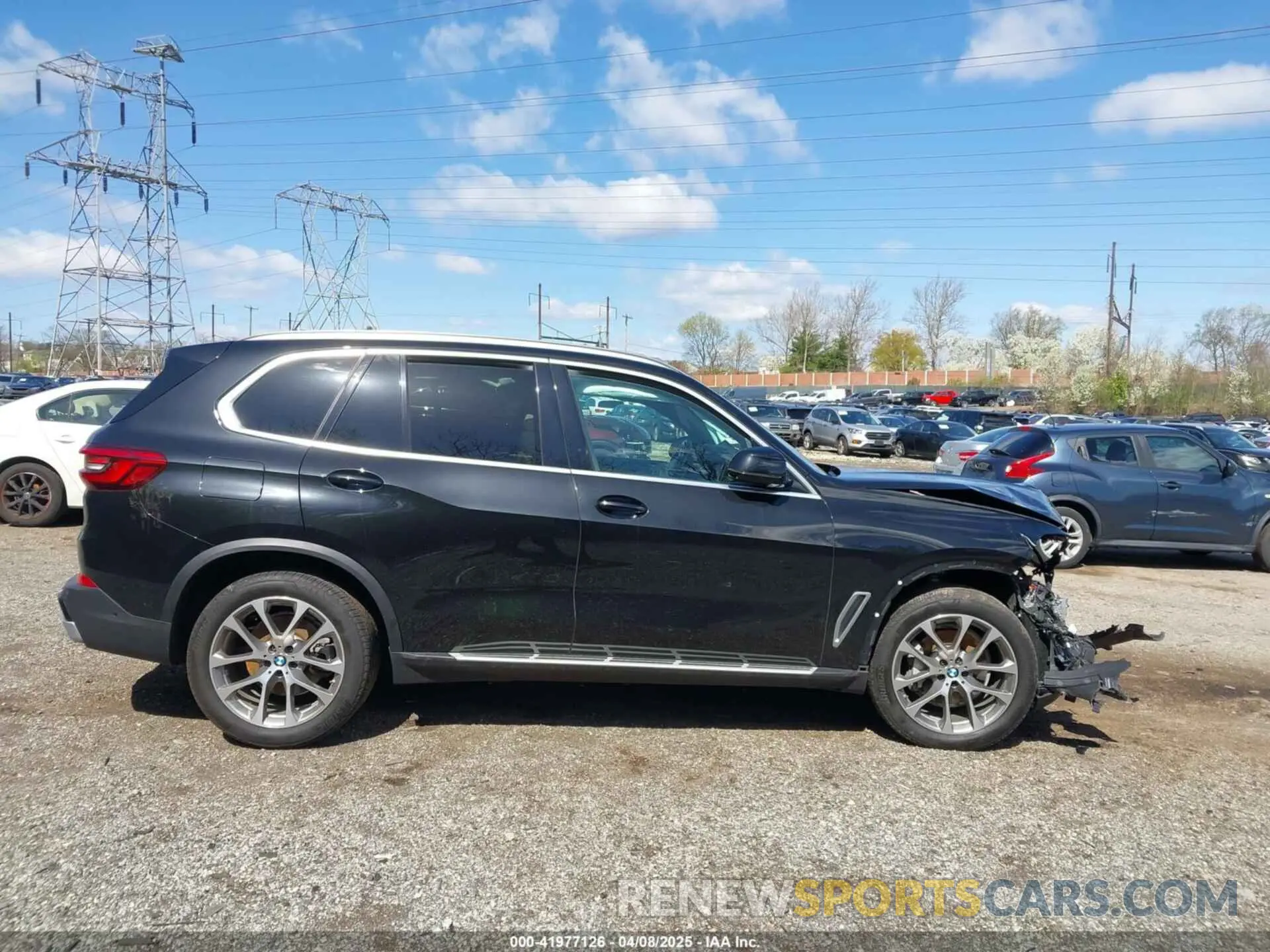 13 Photograph of a damaged car 5UXCR6C03L9B42670 BMW X5 2020
