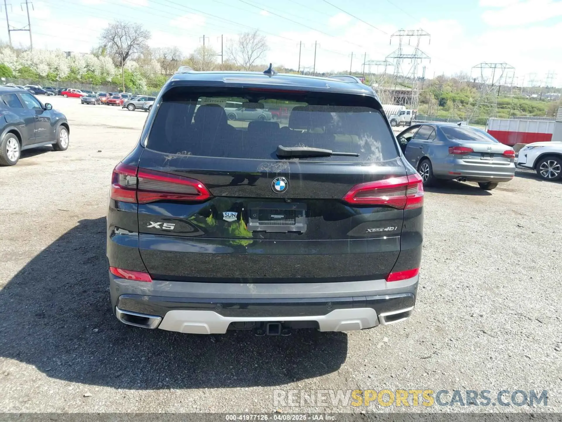 16 Photograph of a damaged car 5UXCR6C03L9B42670 BMW X5 2020