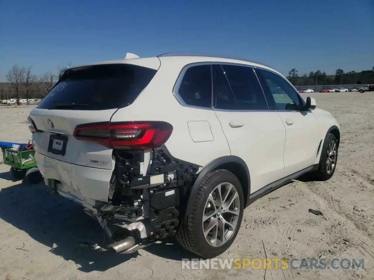 4 Photograph of a damaged car 5UXCR6C03L9C27931 BMW X5 2020