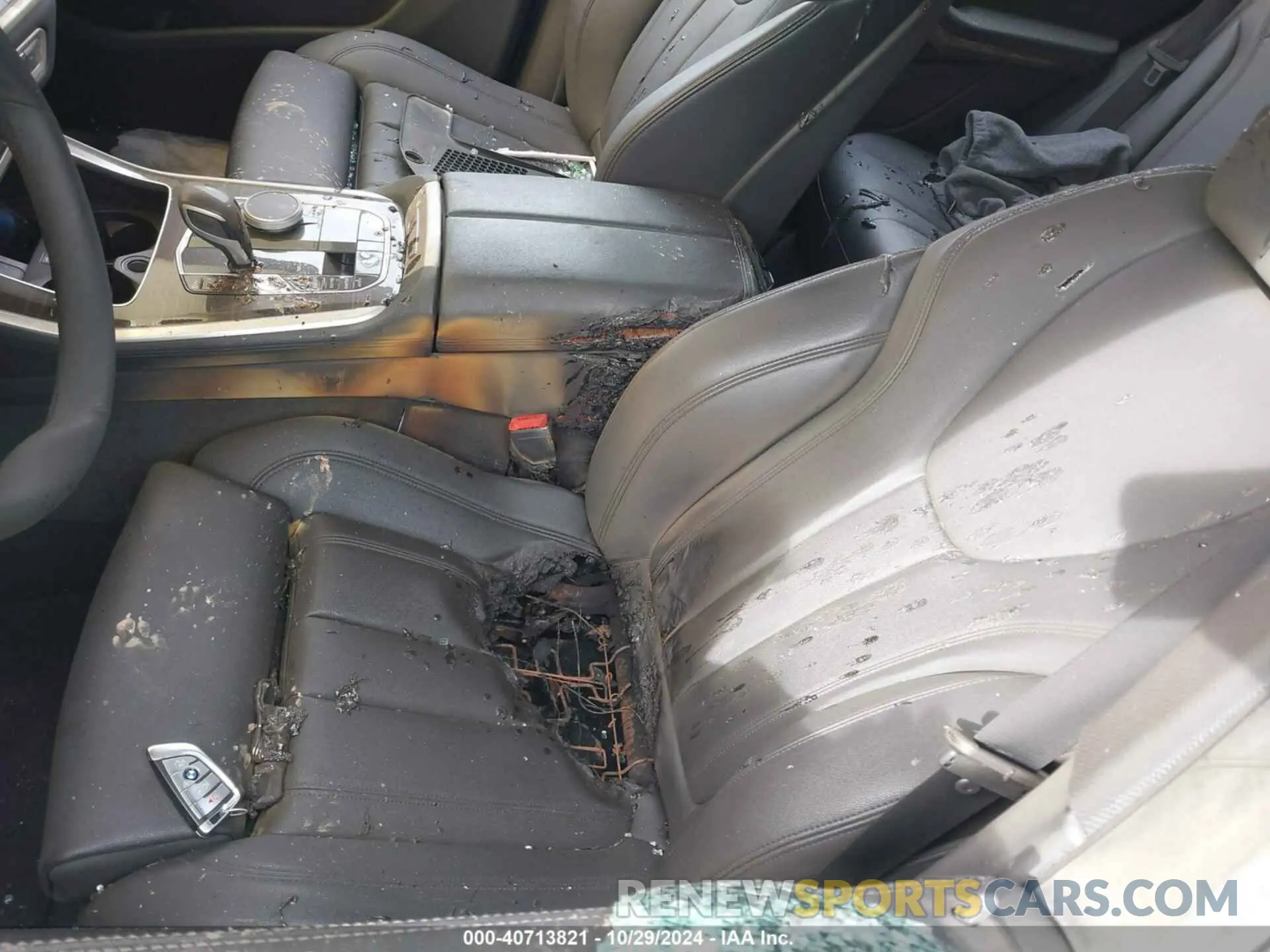 6 Photograph of a damaged car 5UXCR6C04L9B03148 BMW X5 2020