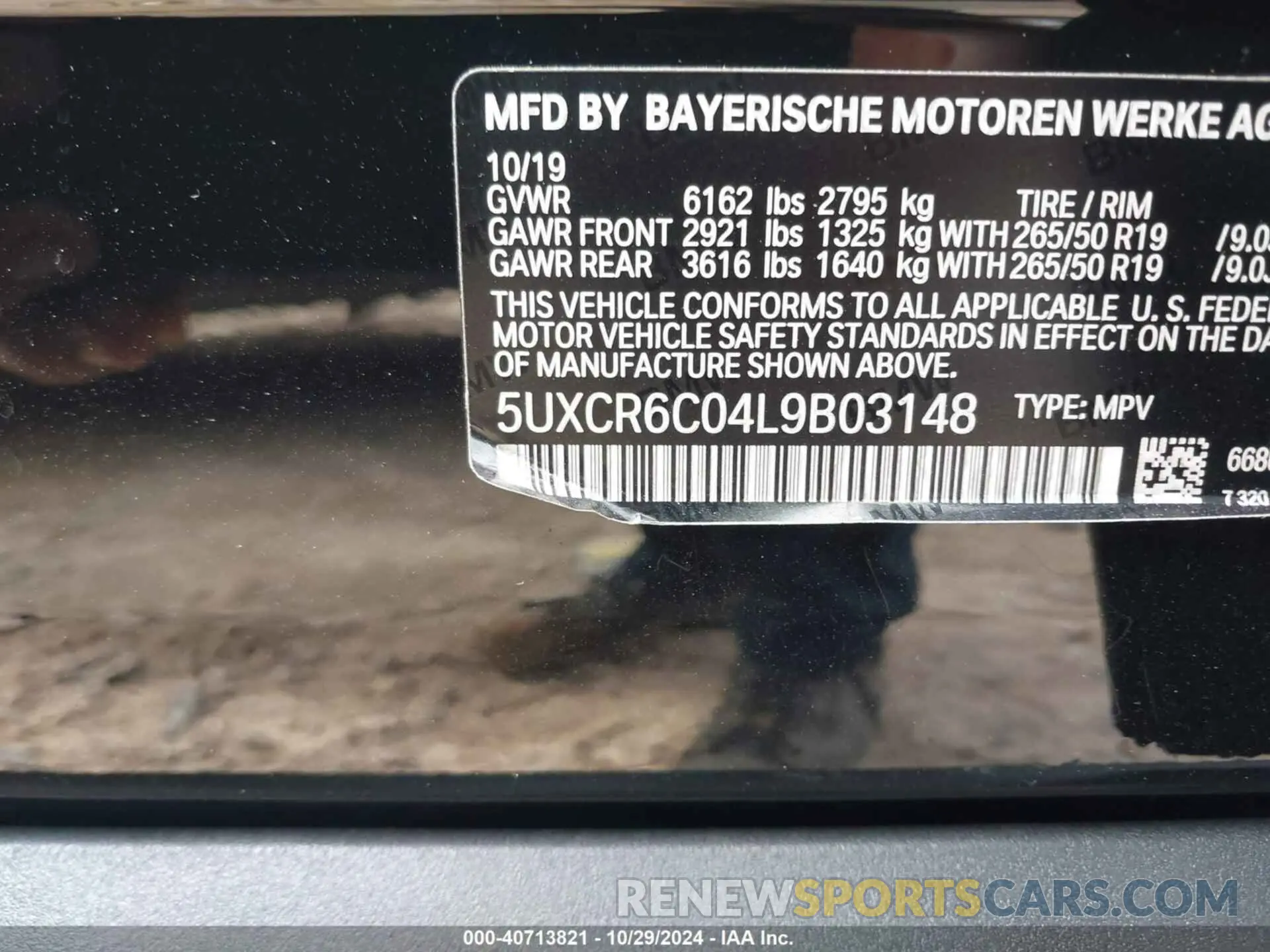 9 Photograph of a damaged car 5UXCR6C04L9B03148 BMW X5 2020