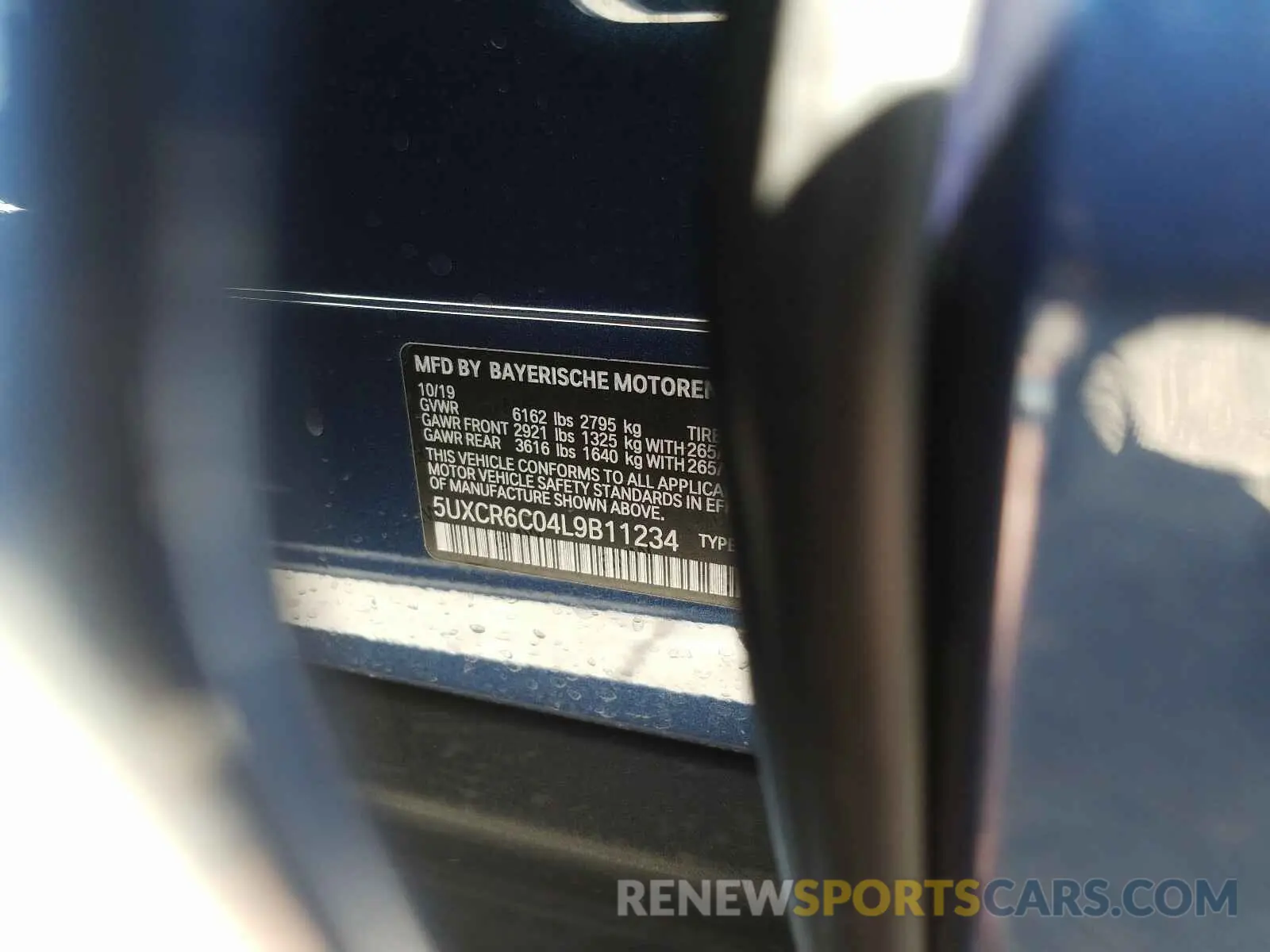 10 Photograph of a damaged car 5UXCR6C04L9B11234 BMW X5 2020