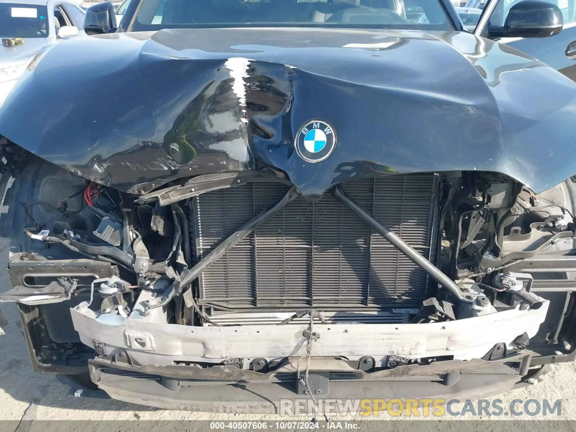 6 Photograph of a damaged car 5UXCR6C05L9B21903 BMW X5 2020