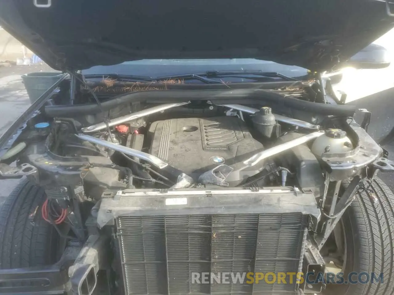12 Photograph of a damaged car 5UXCR6C05L9B56165 BMW X5 2020