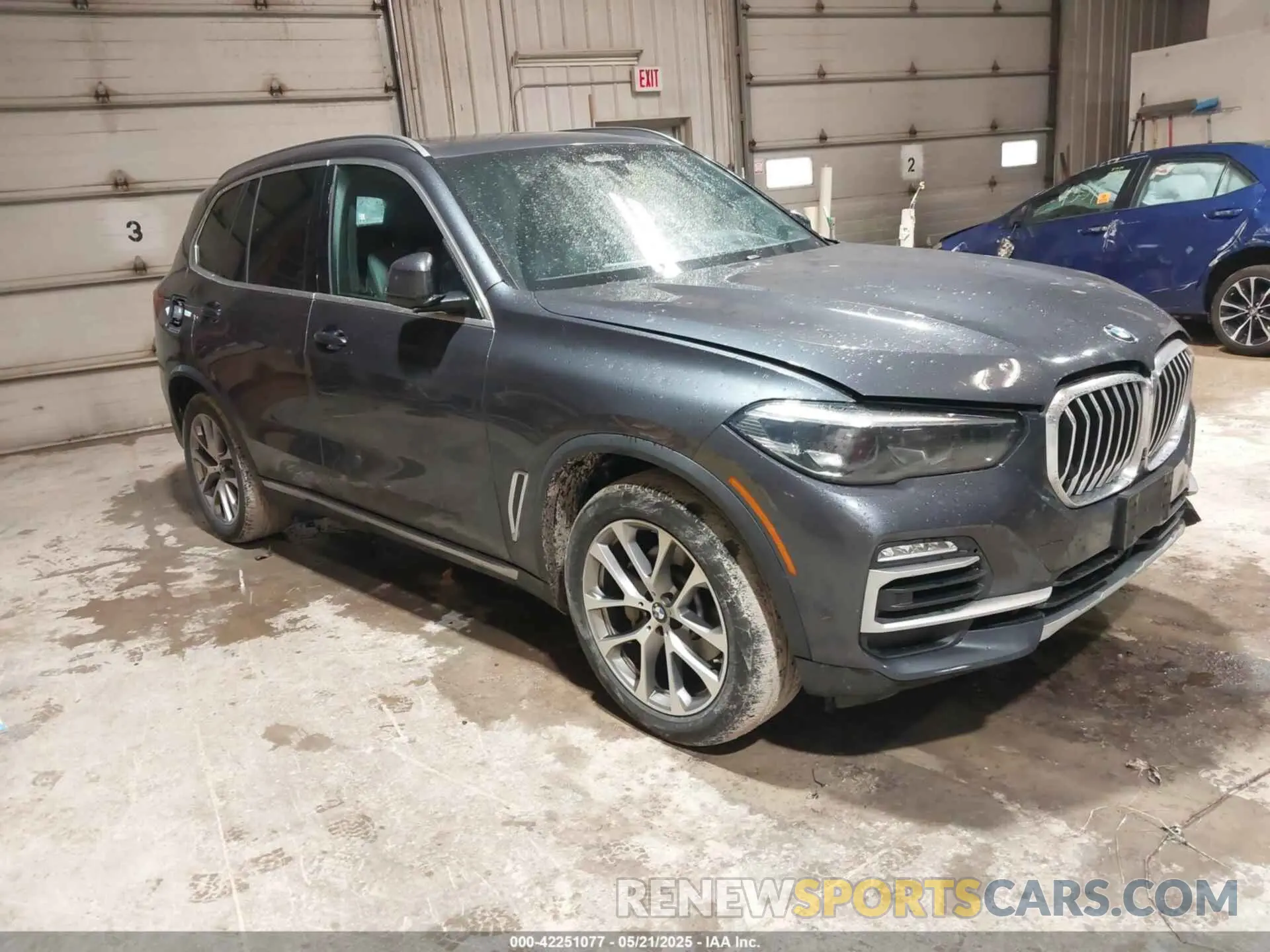 1 Photograph of a damaged car 5UXCR6C05L9B87142 BMW X5 2020