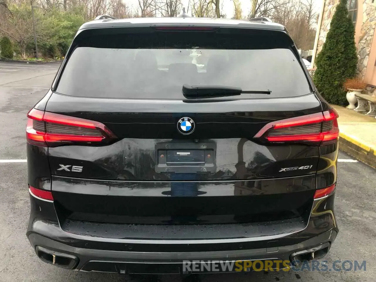 6 Photograph of a damaged car 5UXCR6C05L9C91761 BMW X5 2020