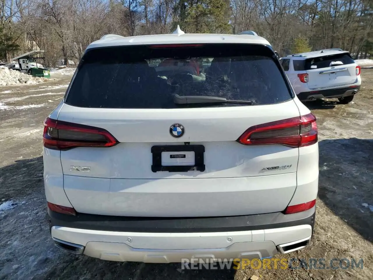6 Photograph of a damaged car 5UXCR6C05LLL65390 BMW X5 2020