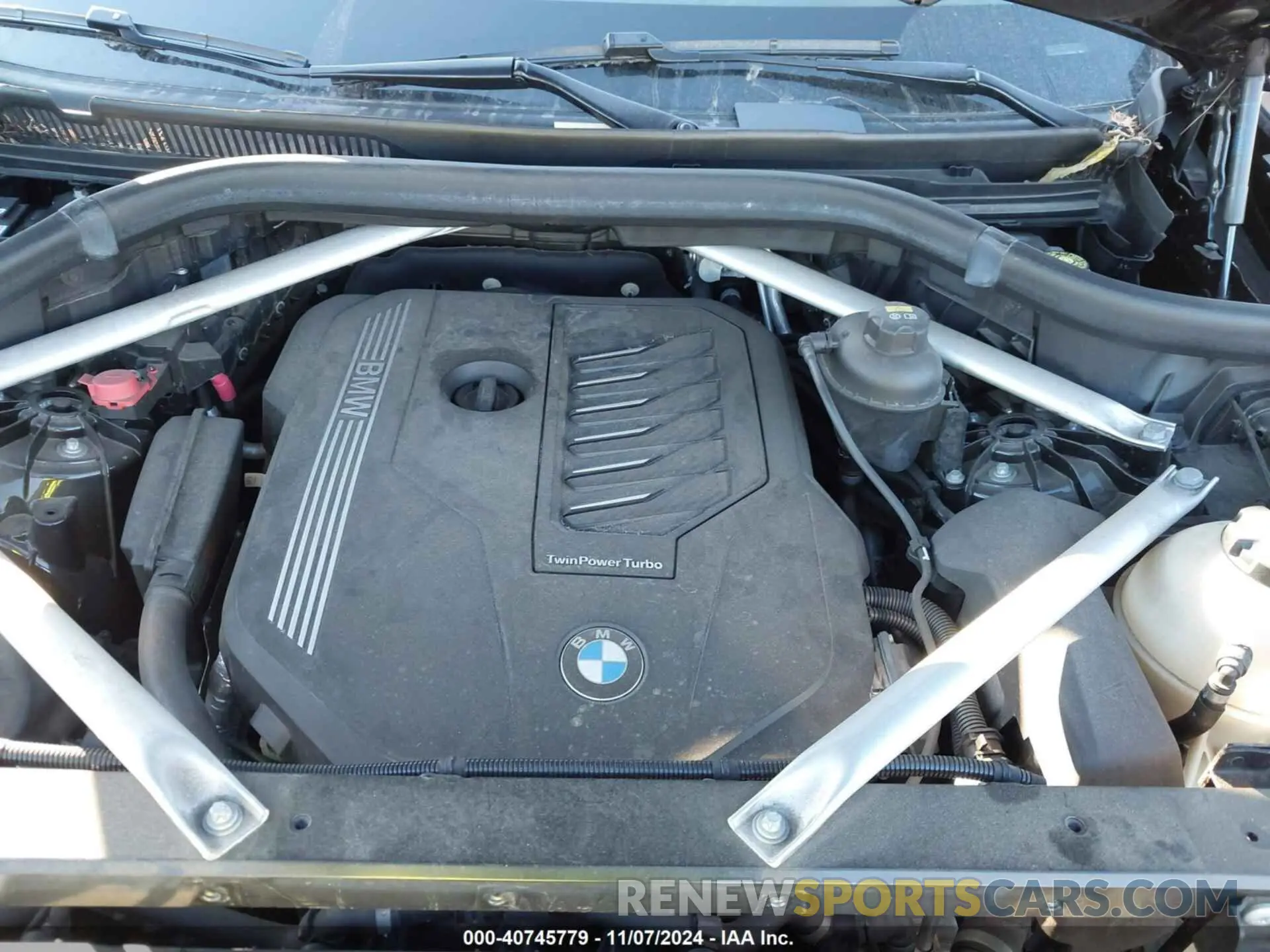 10 Photograph of a damaged car 5UXCR6C06L9C70756 BMW X5 2020