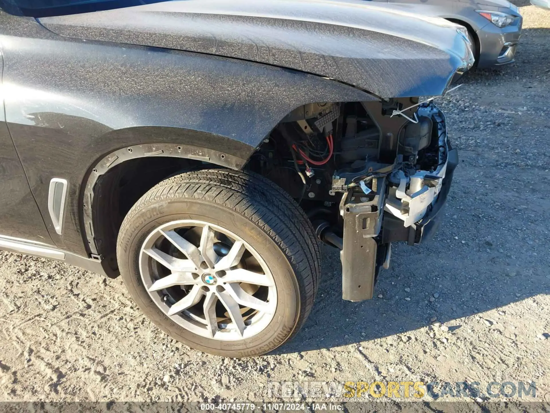 19 Photograph of a damaged car 5UXCR6C06L9C70756 BMW X5 2020