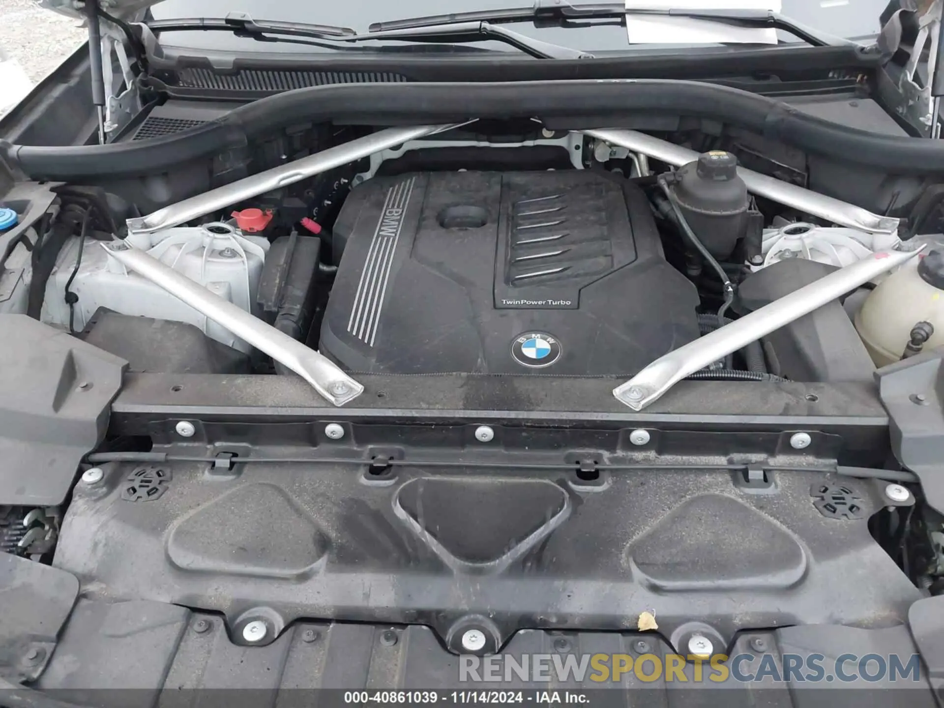 10 Photograph of a damaged car 5UXCR6C07L9B02379 BMW X5 2020