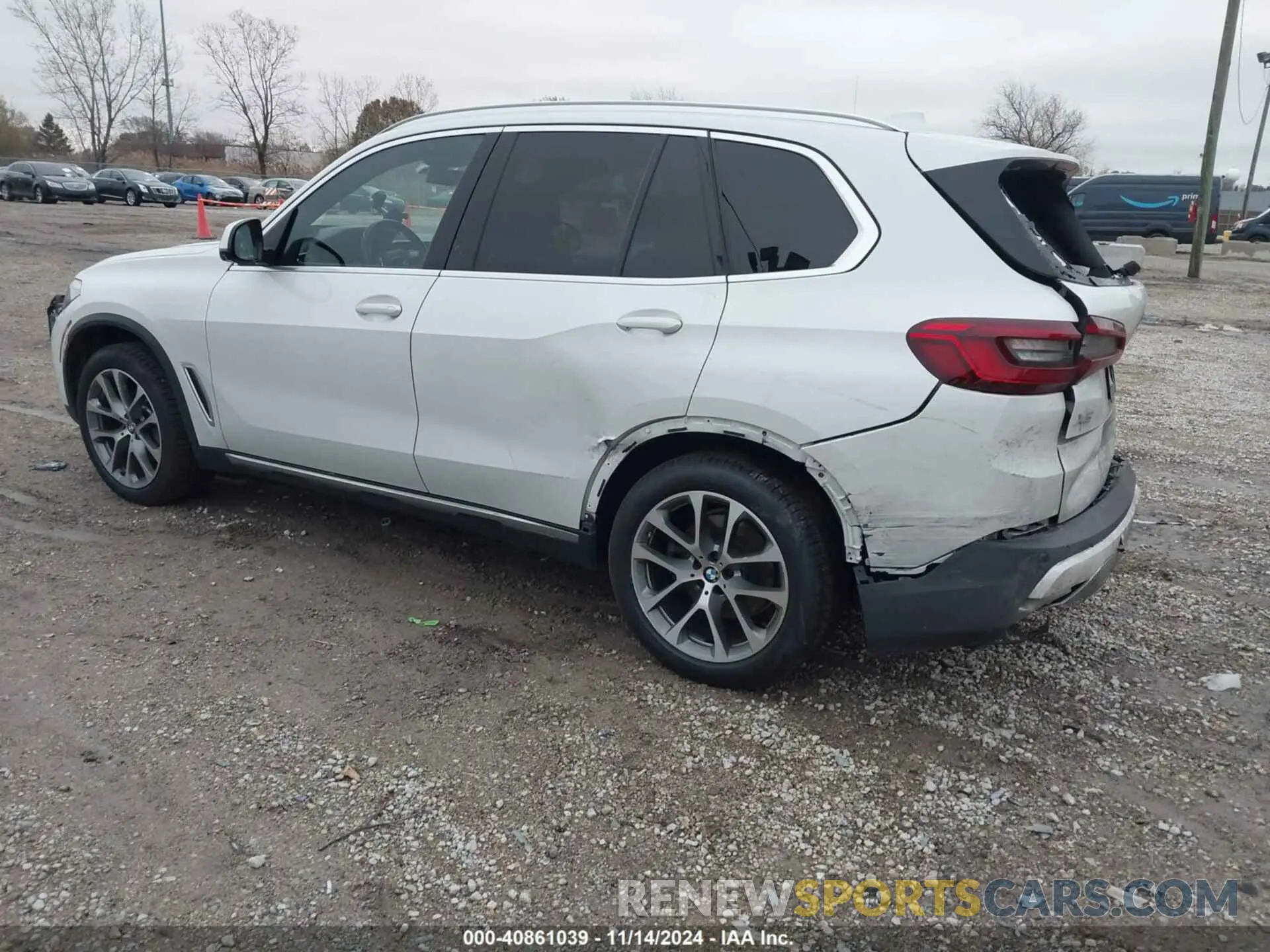 3 Photograph of a damaged car 5UXCR6C07L9B02379 BMW X5 2020