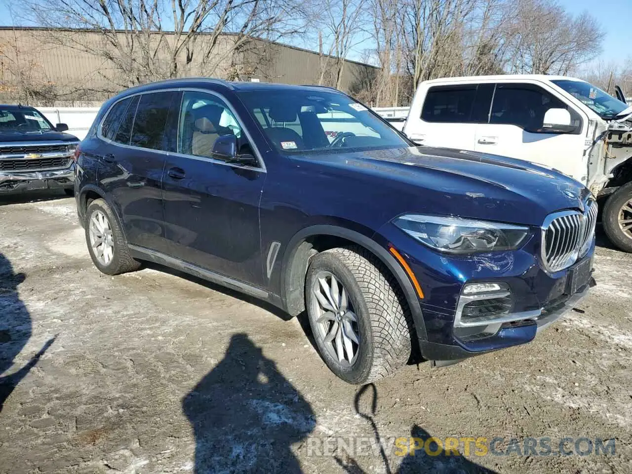 4 Photograph of a damaged car 5UXCR6C07L9B72447 BMW X5 2020