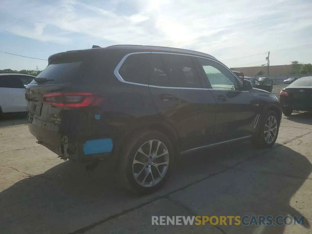 3 Photograph of a damaged car 5UXCR6C07L9C50144 BMW X5 2020