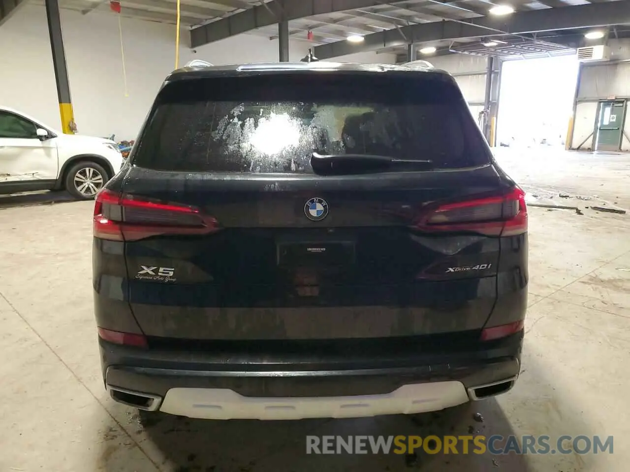 6 Photograph of a damaged car 5UXCR6C07L9C55053 BMW X5 2020