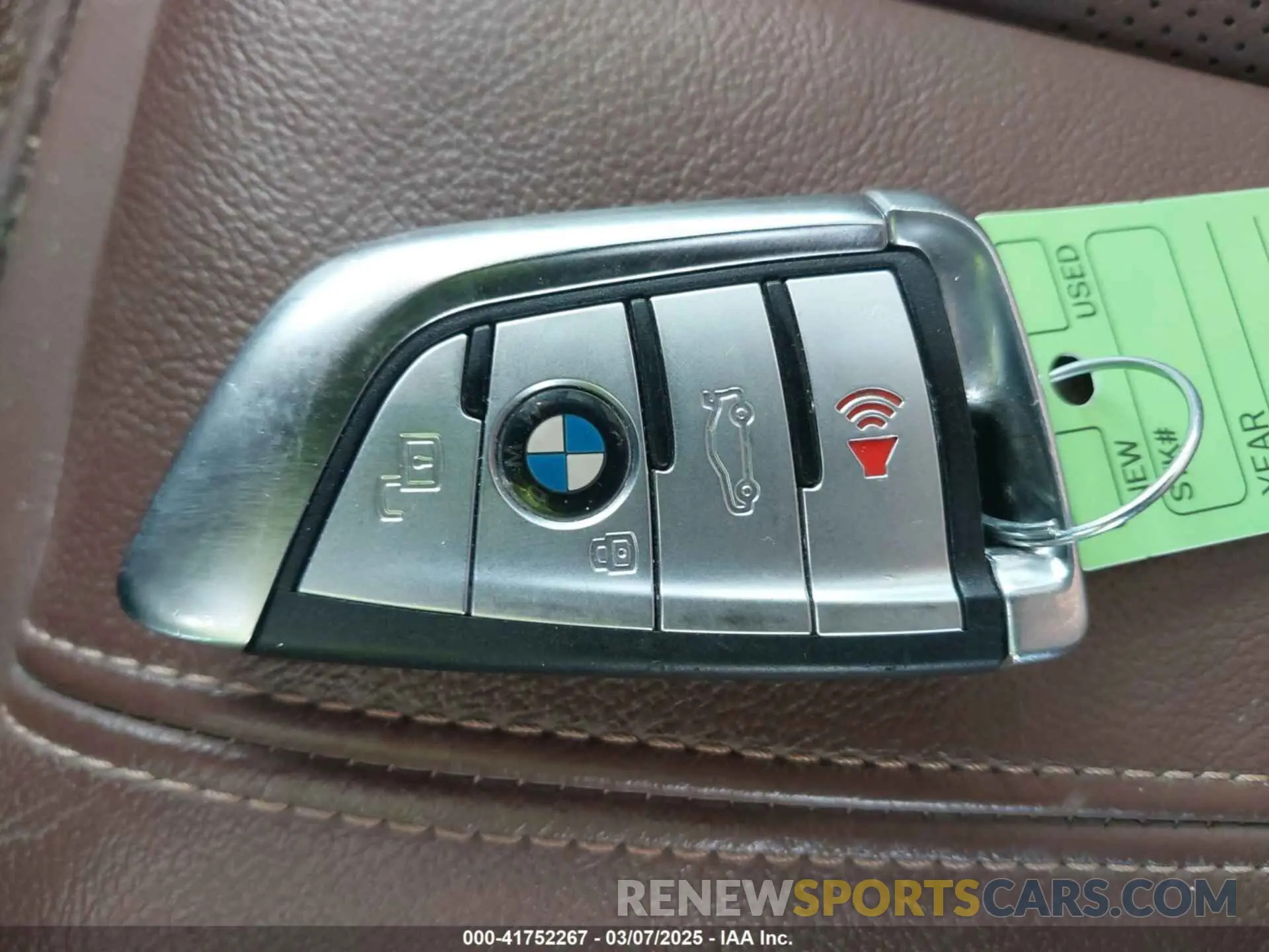11 Photograph of a damaged car 5UXCR6C07L9C57434 BMW X5 2020