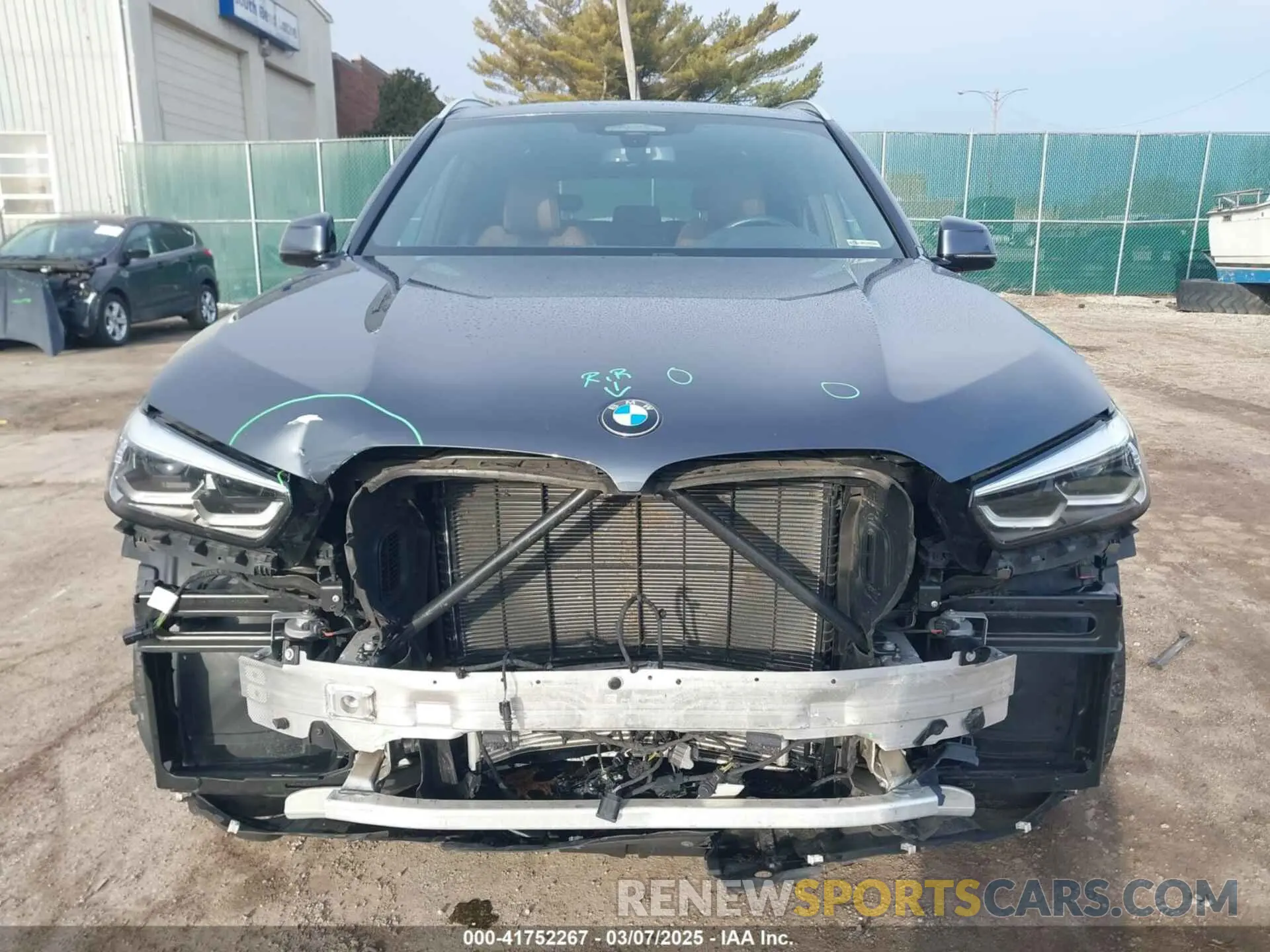 13 Photograph of a damaged car 5UXCR6C07L9C57434 BMW X5 2020