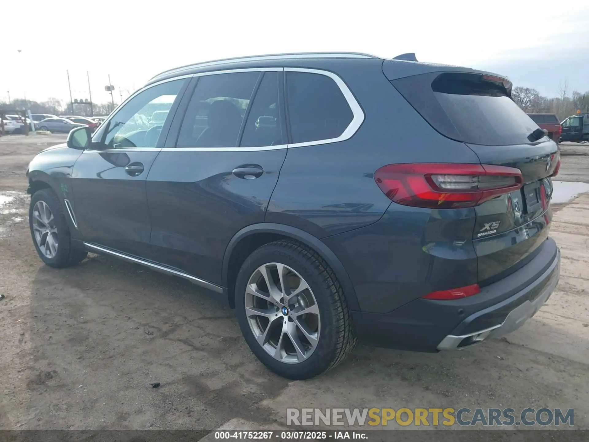 3 Photograph of a damaged car 5UXCR6C07L9C57434 BMW X5 2020