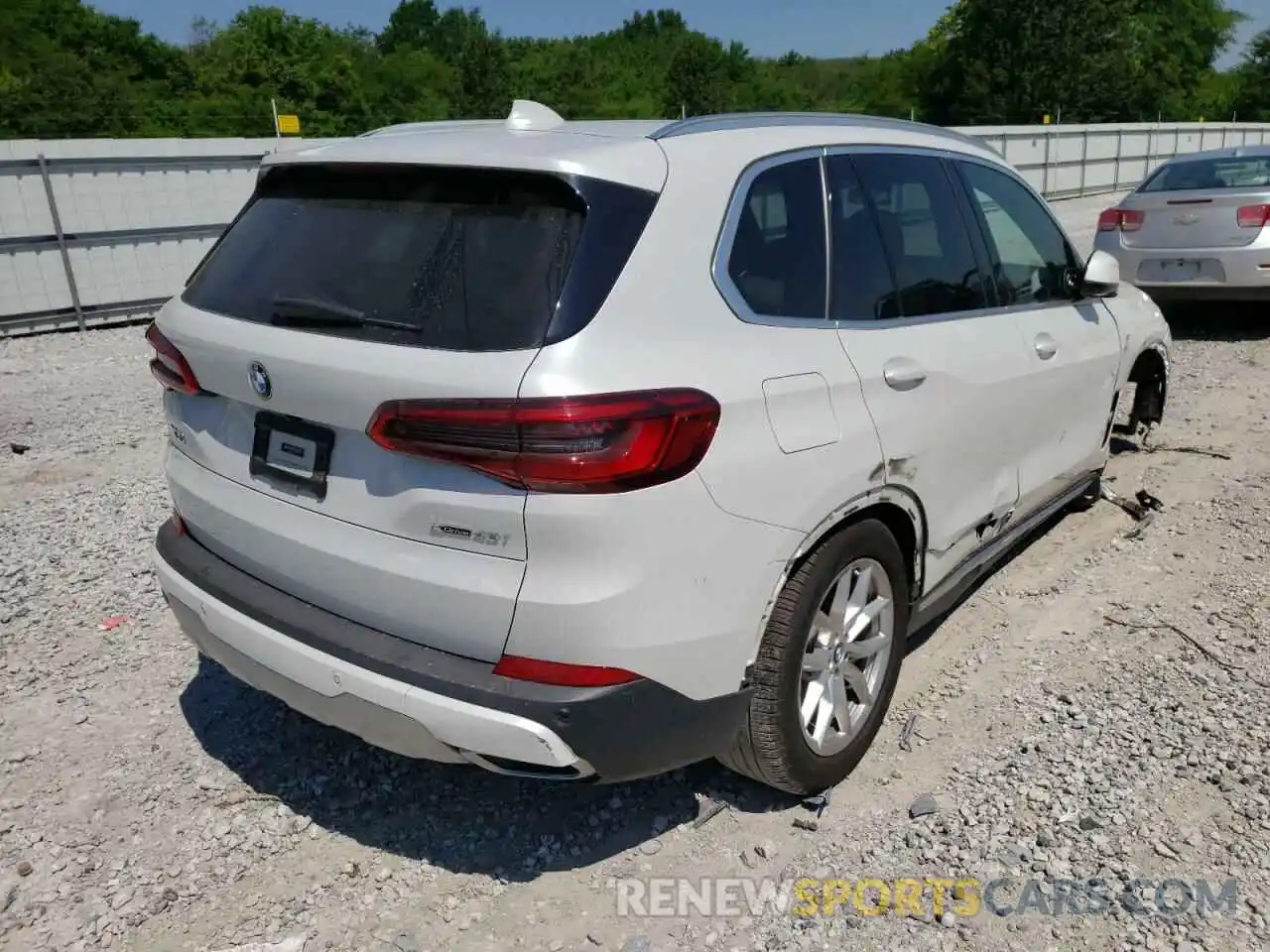 4 Photograph of a damaged car 5UXCR6C07LLL75757 BMW X5 2020