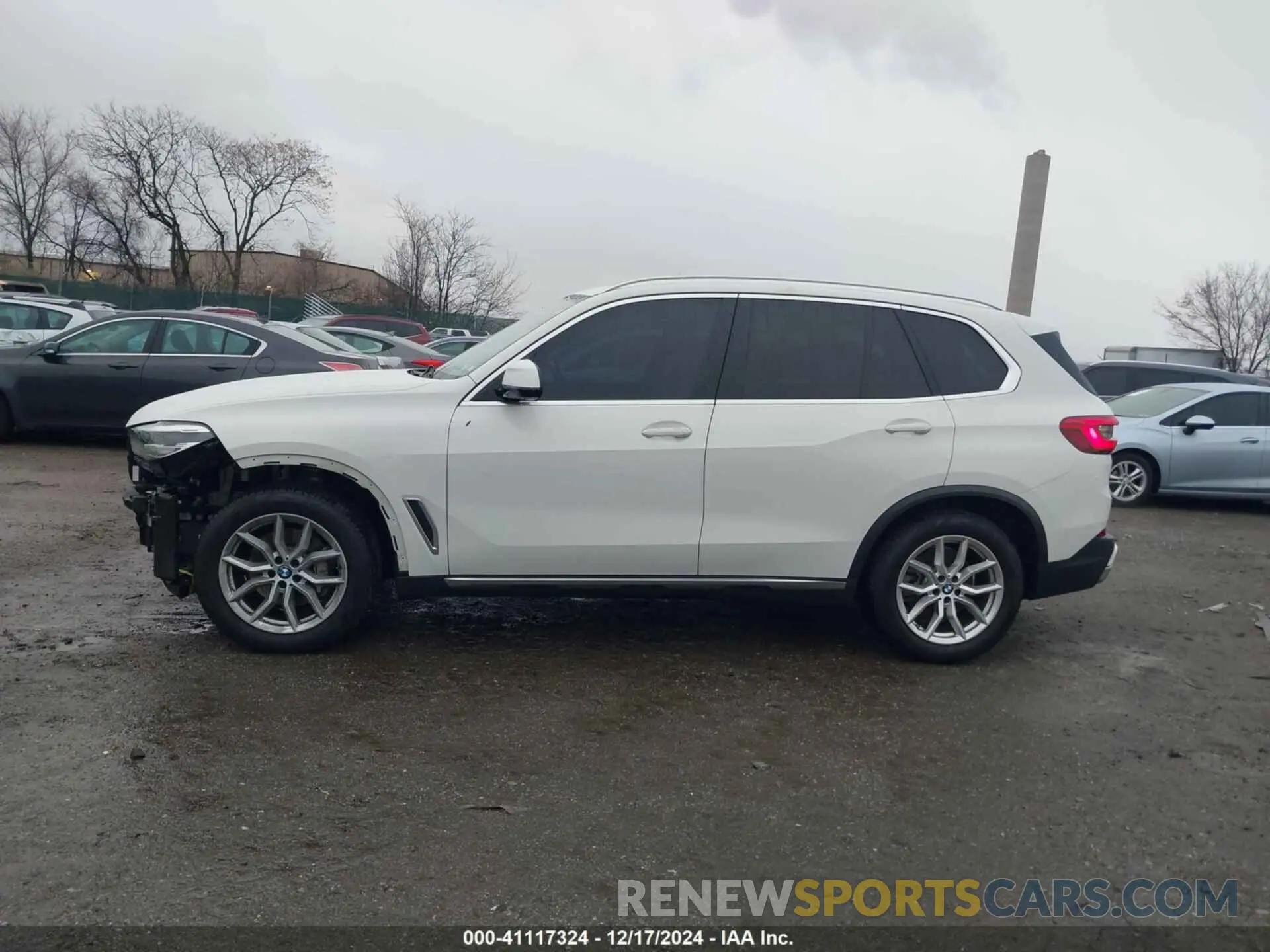 14 Photograph of a damaged car 5UXCR6C08L9B36220 BMW X5 2020
