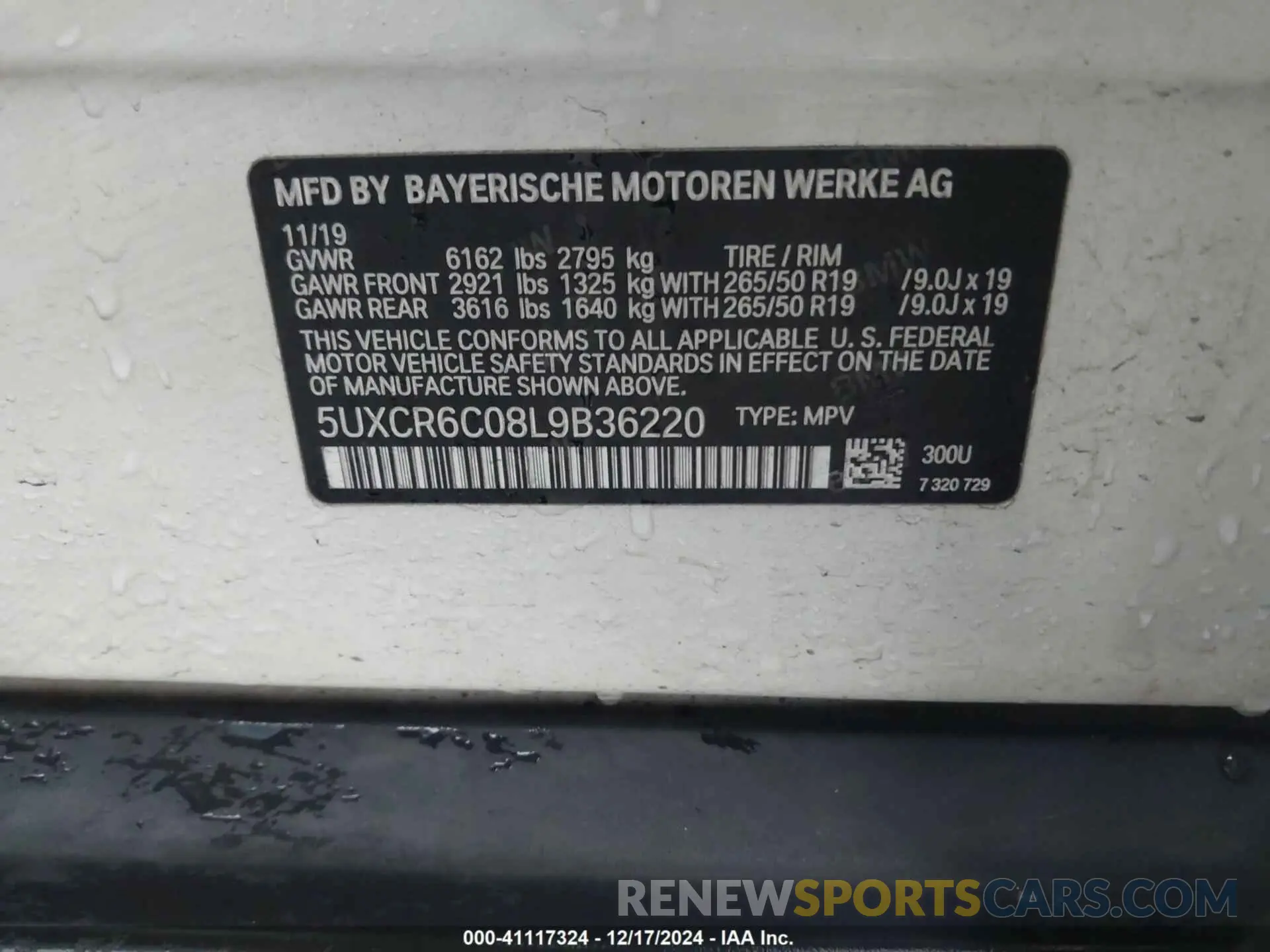 9 Photograph of a damaged car 5UXCR6C08L9B36220 BMW X5 2020