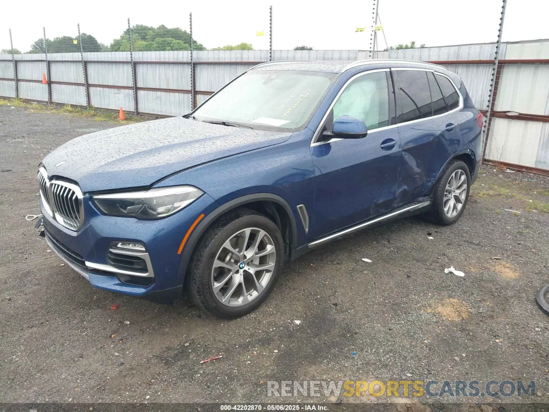 2 Photograph of a damaged car 5UXCR6C08L9C37774 BMW X5 2020