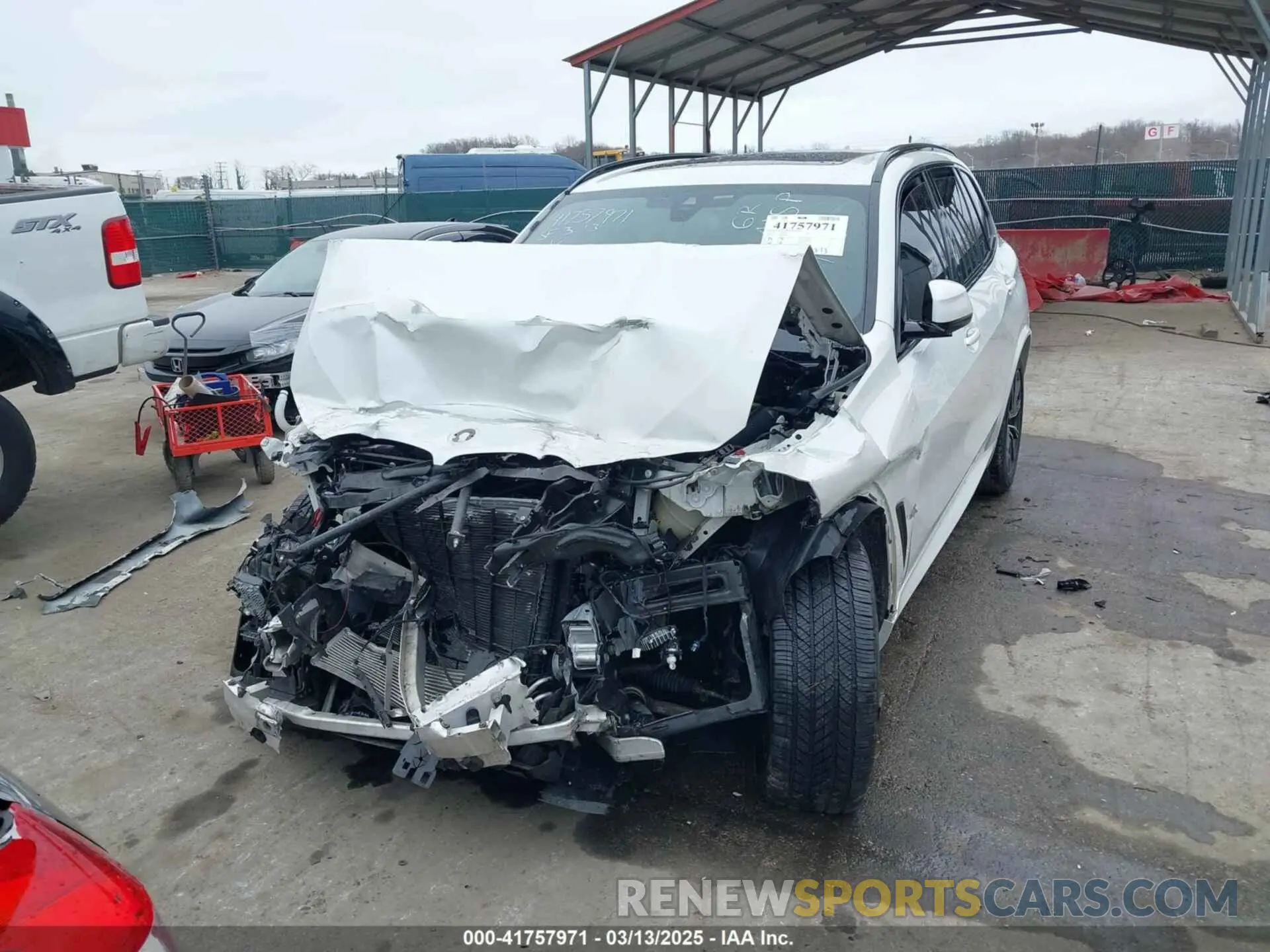 13 Photograph of a damaged car 5UXCR6C08L9D07645 BMW X5 2020