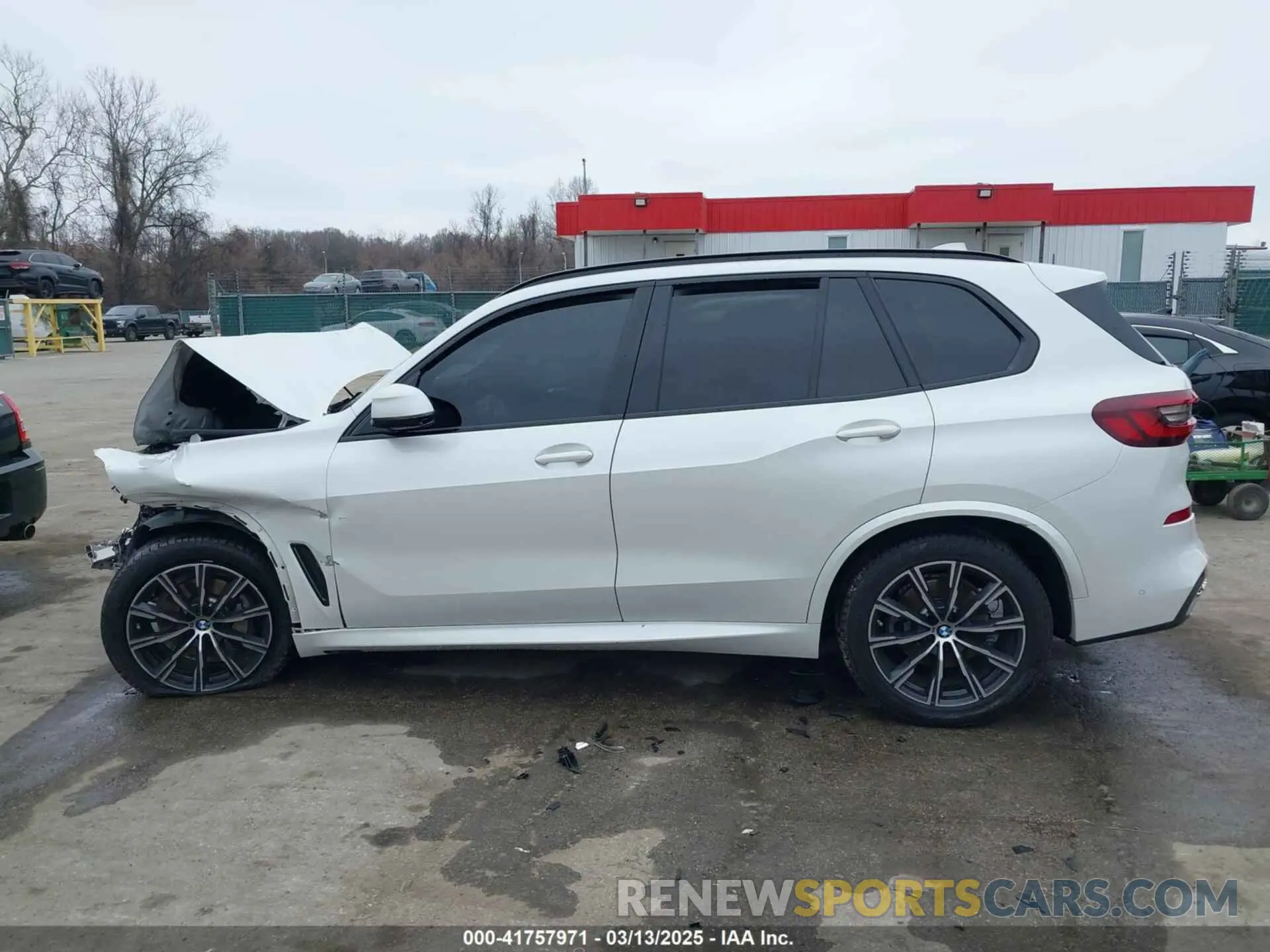 15 Photograph of a damaged car 5UXCR6C08L9D07645 BMW X5 2020
