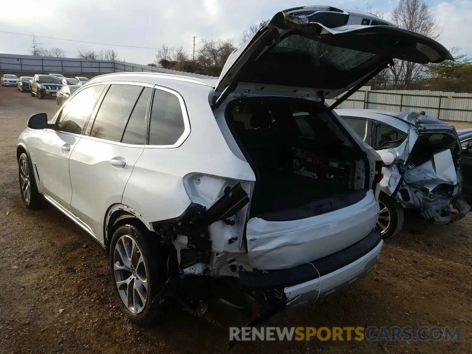 3 Photograph of a damaged car 5UXCR6C08LLL65660 BMW X5 2020