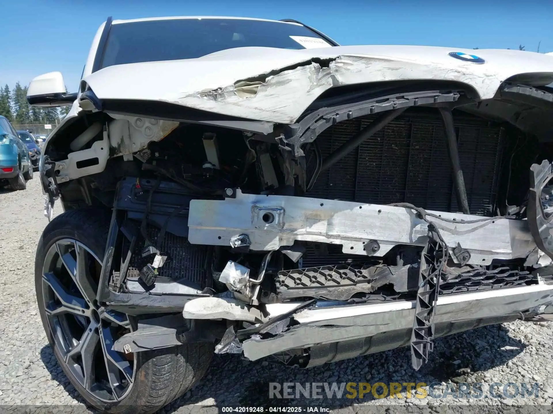 6 Photograph of a damaged car 5UXCR6C09L9B81215 BMW X5 2020