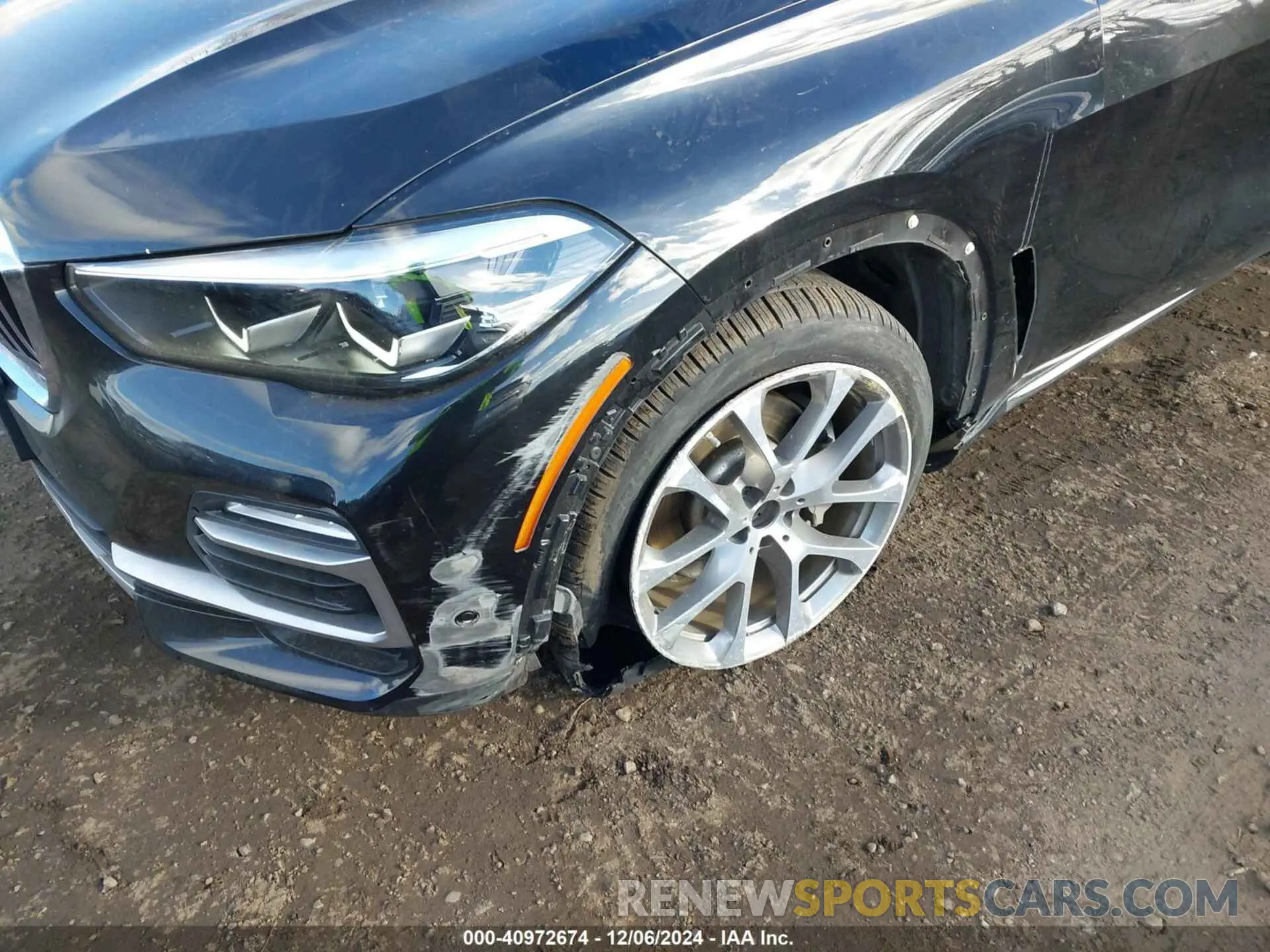 6 Photograph of a damaged car 5UXCR6C09L9B86236 BMW X5 2020