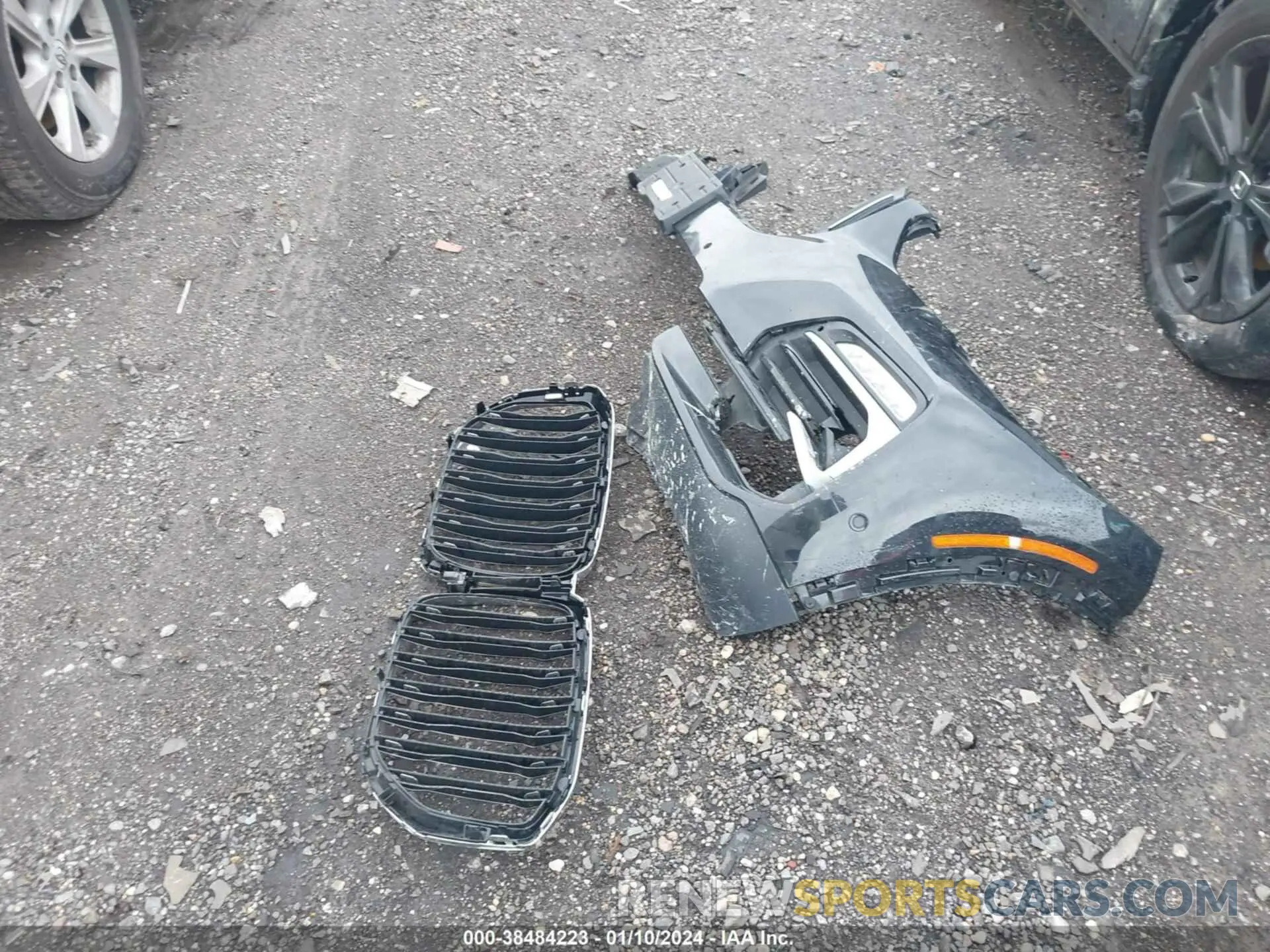 12 Photograph of a damaged car 5UXCR6C09L9C93917 BMW X5 2020