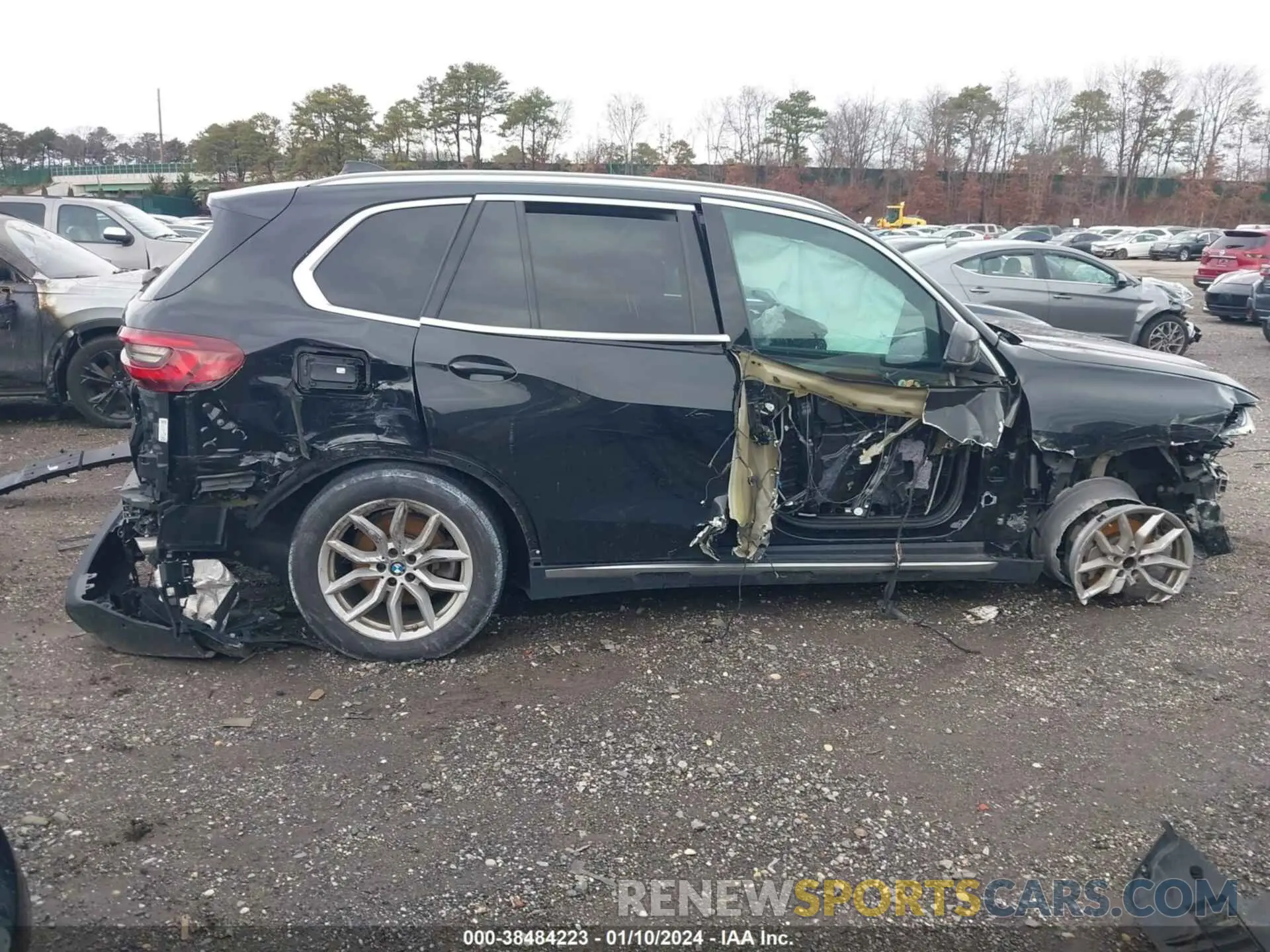 14 Photograph of a damaged car 5UXCR6C09L9C93917 BMW X5 2020